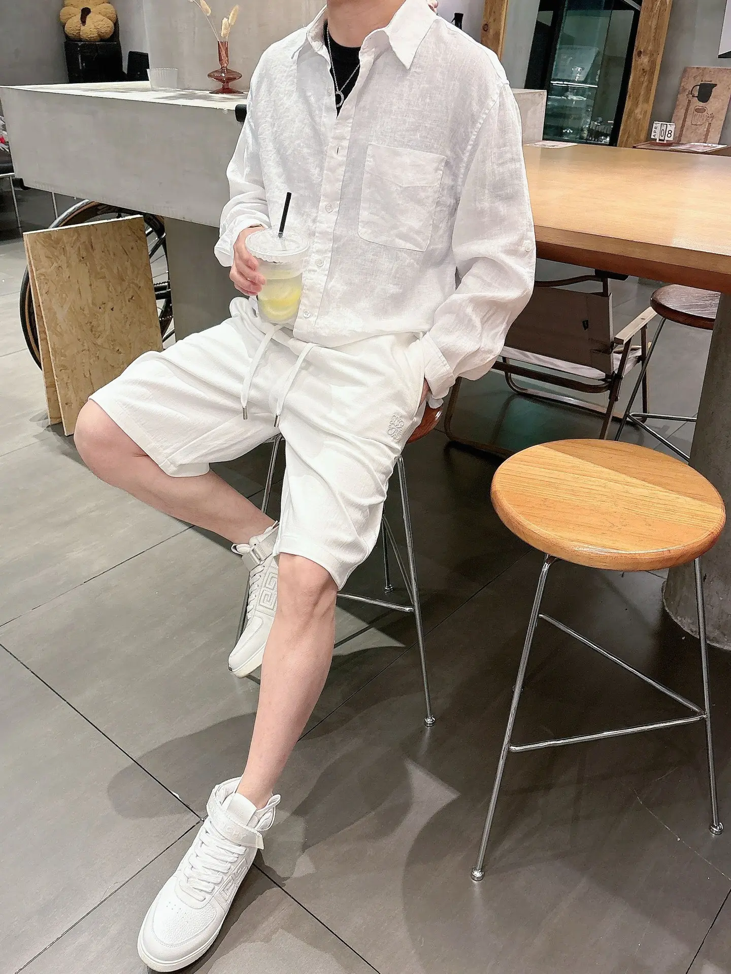 Embroidered Logo Drawstring Shorts D17011436 — view 5
