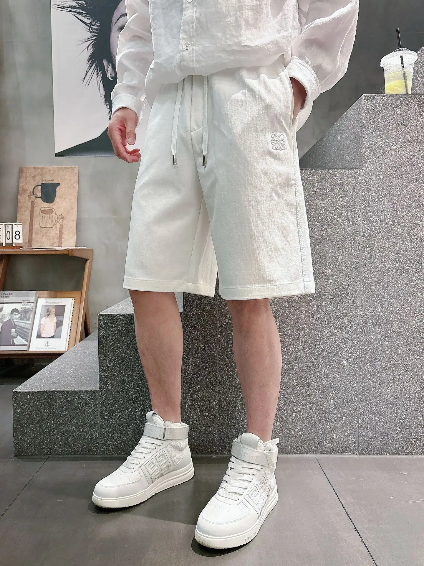Embroidered Logo Drawstring Shorts D17011436 — view 7