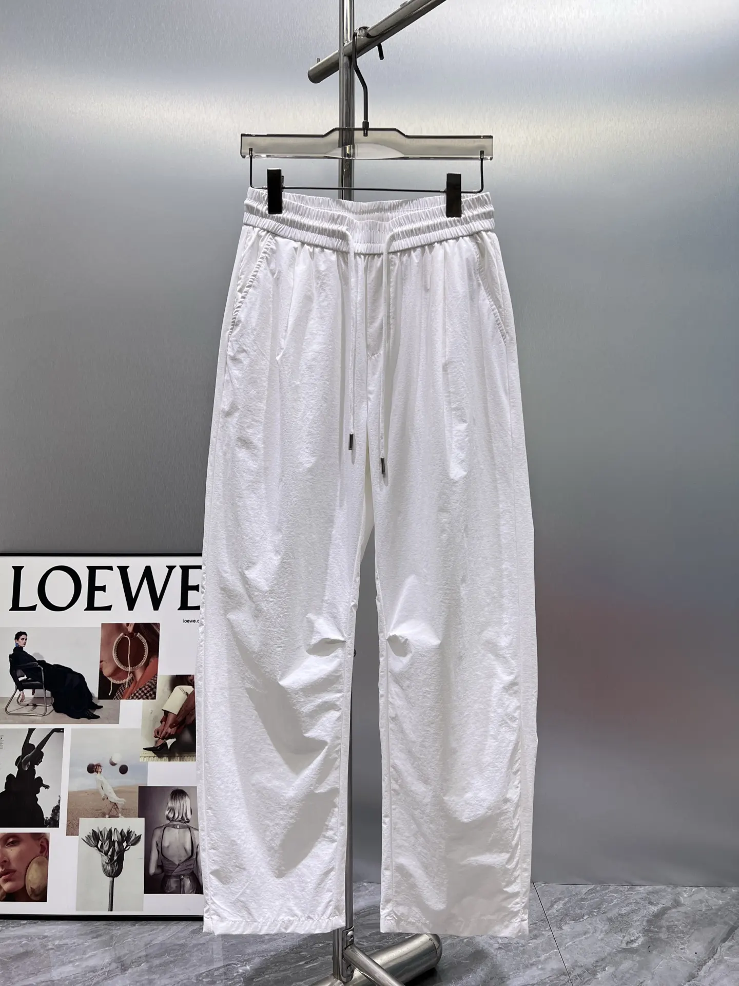 Embroidered Logo Drawstring Trousers D21512352