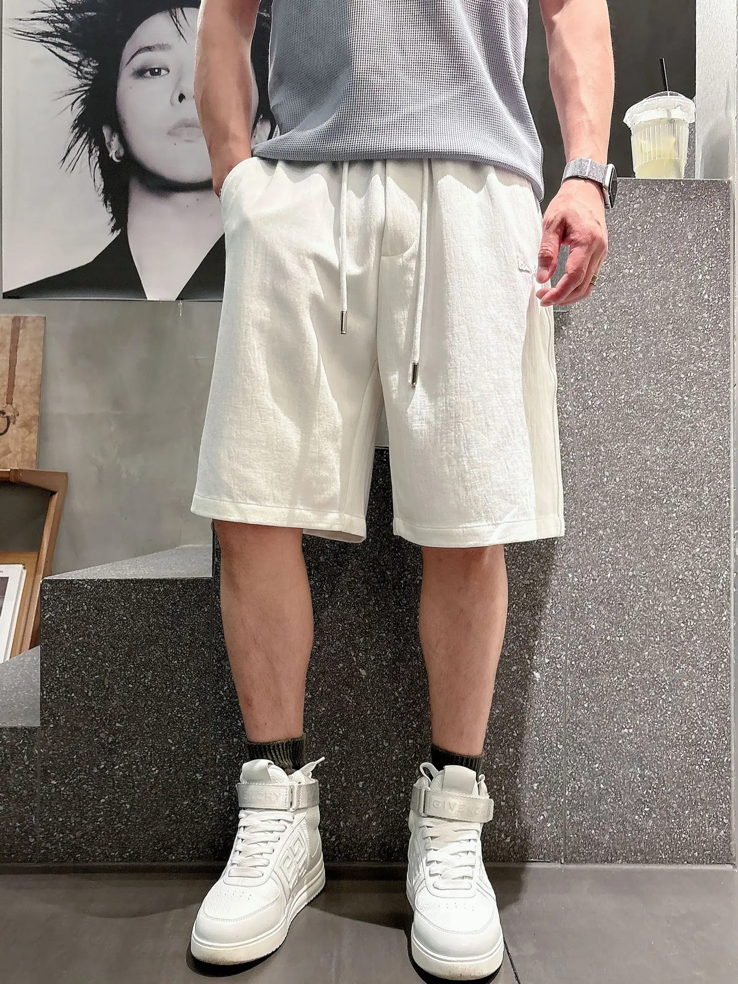 Embroidered Logo Casual Shorts D17011430