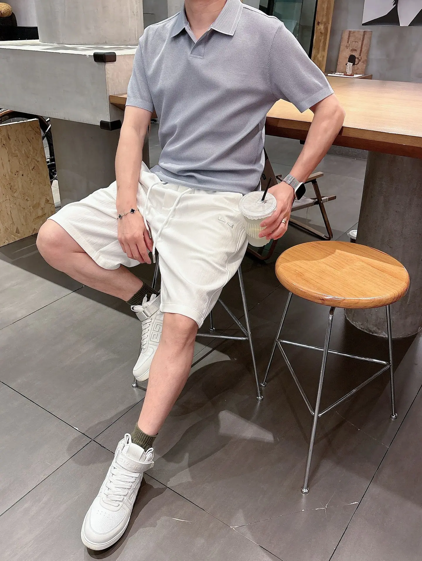 Embroidered Logo Casual Shorts D17011430 — view 5