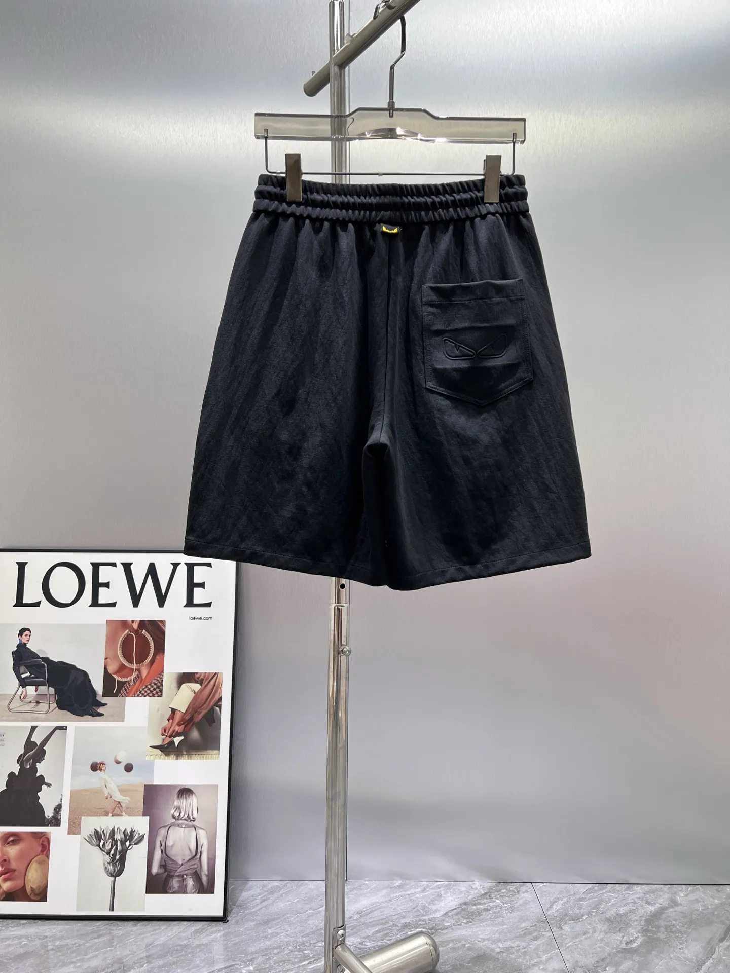 Embroidered Logo Drawstring Casual Shorts D20012407 — view 2