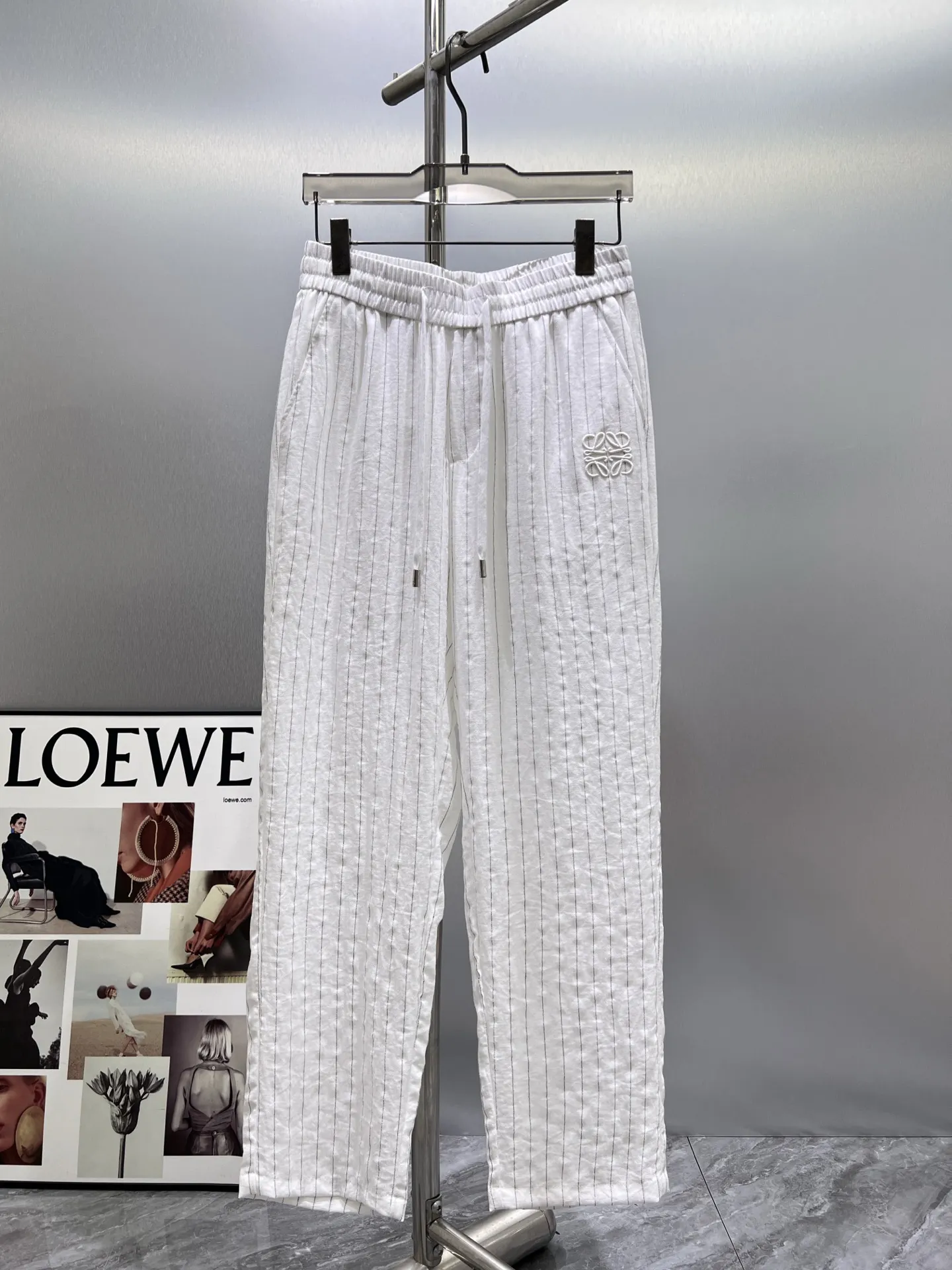 Embroidered Logo Cotton-Linen Trousers D19511417