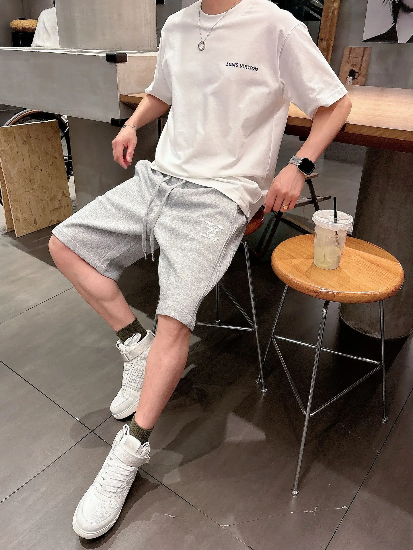 Embroidered Logo Jersey Shorts D18011428 — view 8