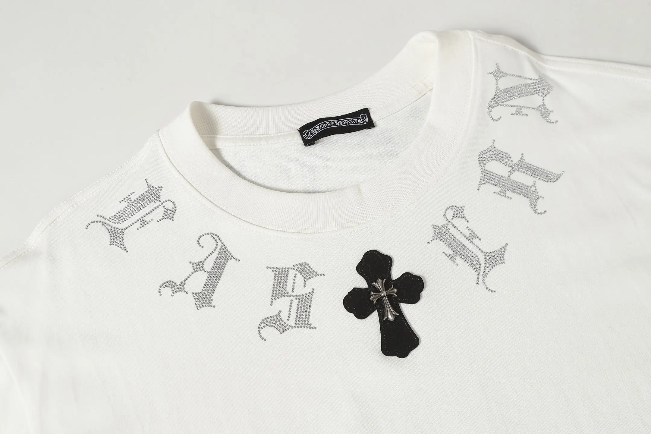 Rhinestone Gothic Script Cotton T-Shirt D10013926 — view 6