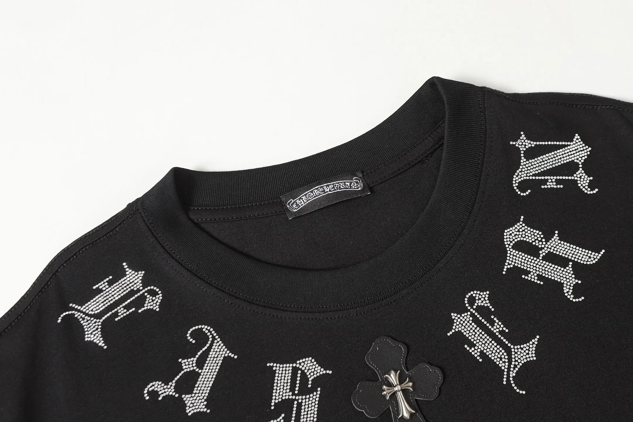 Rhinestone Gothic Script Cotton T-Shirt D10013927 — view 4