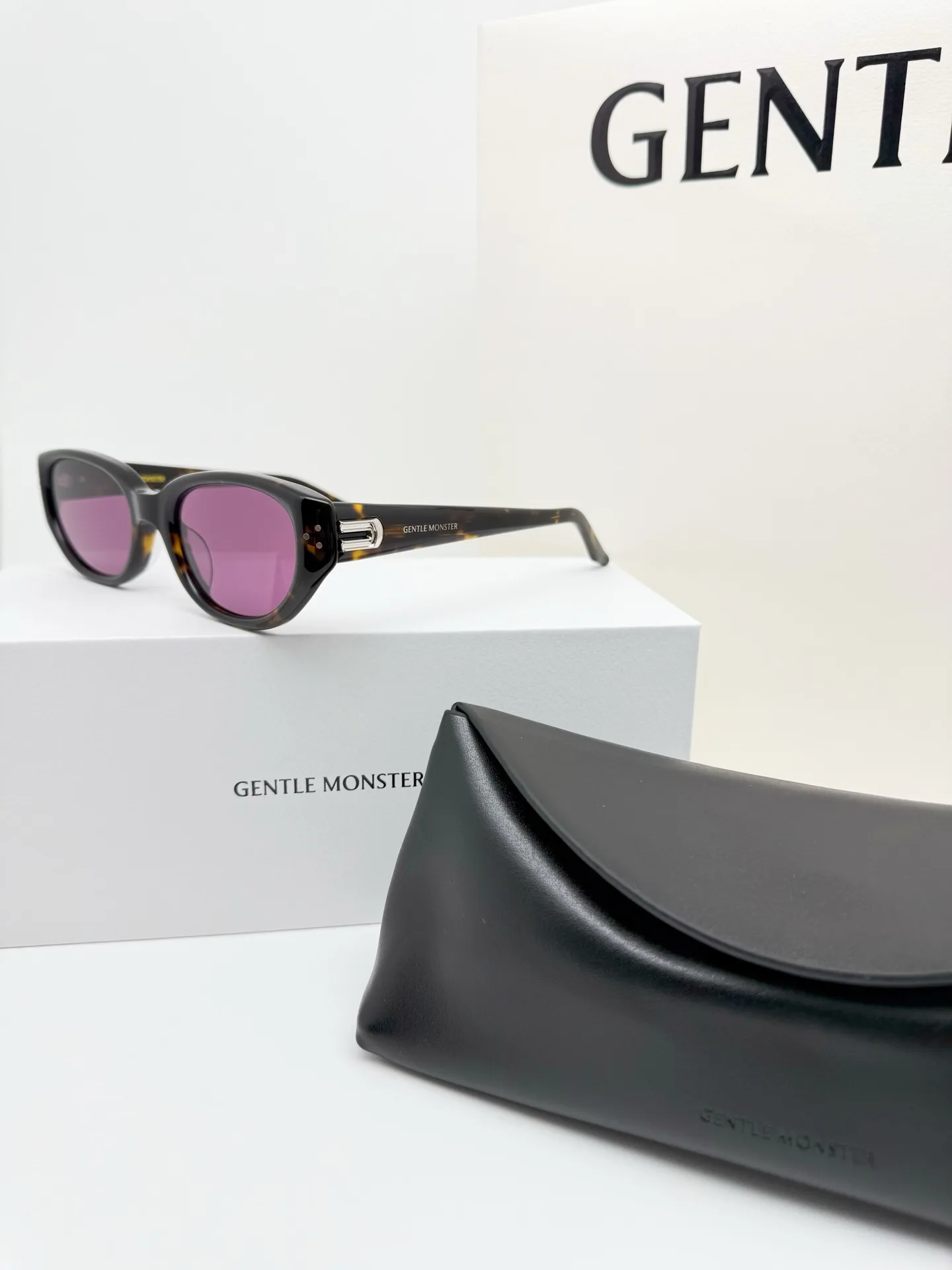 Cat-Eye Acetate Sunglasses D34017764