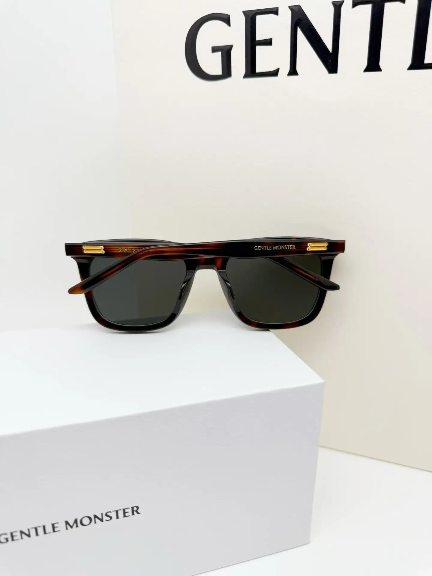 LOLOU Tortoiseshell Square-Frame Sunglasses D34017773 — view 2