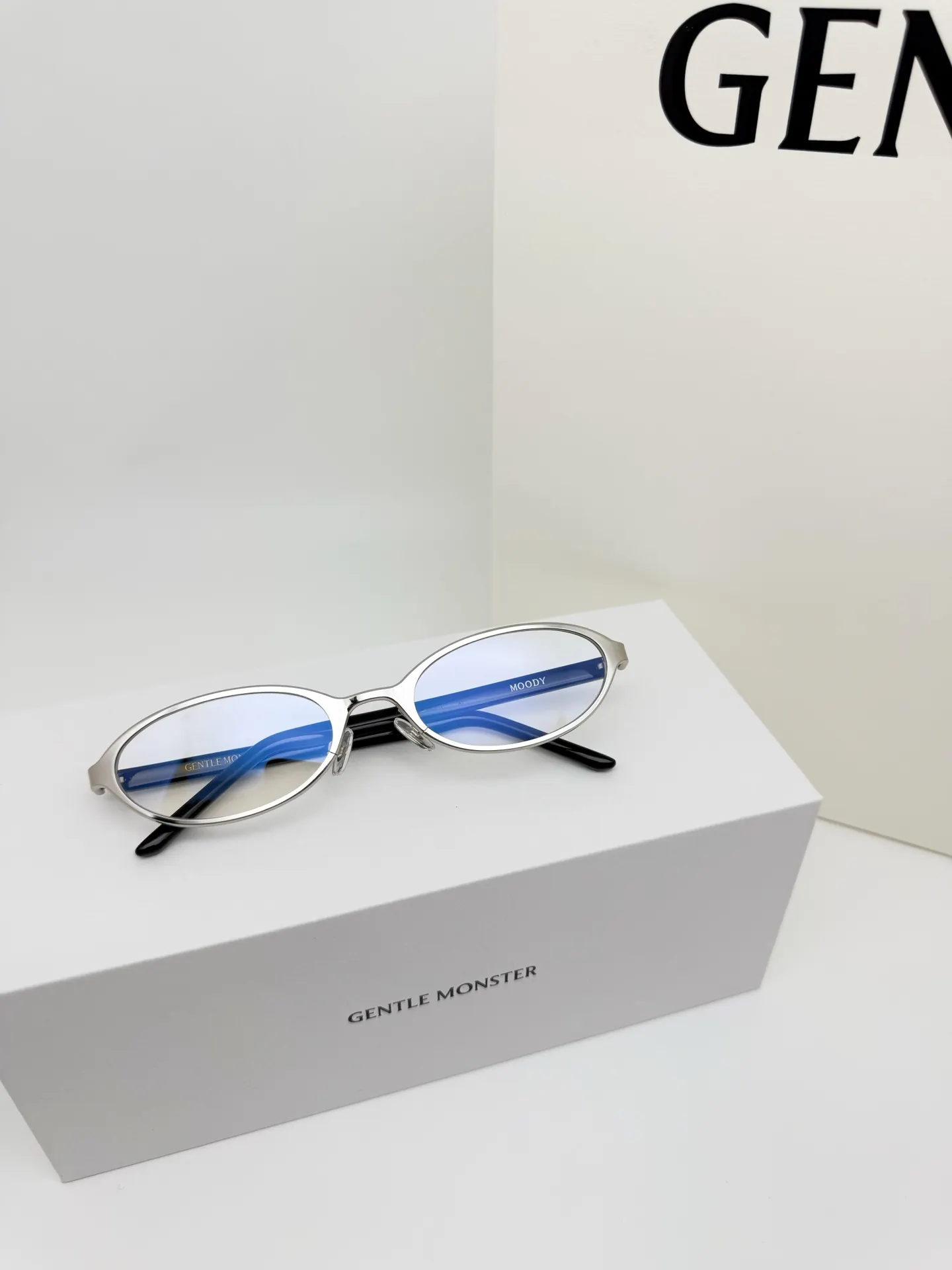 GM Vintage Oval-Frame Sunglasses D34017752