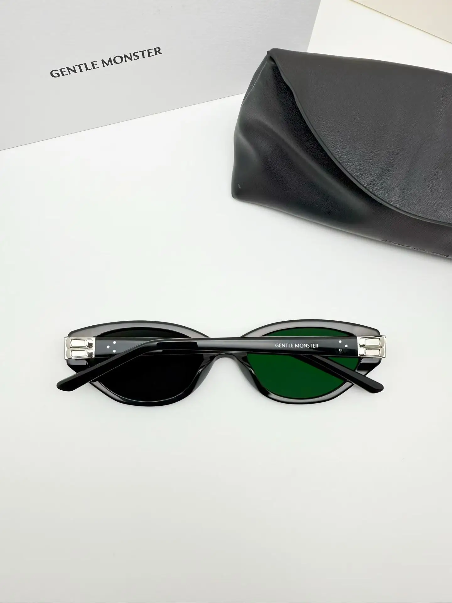 GM Vanilla Cat-Eye Sunglasses D34017767 — view 6