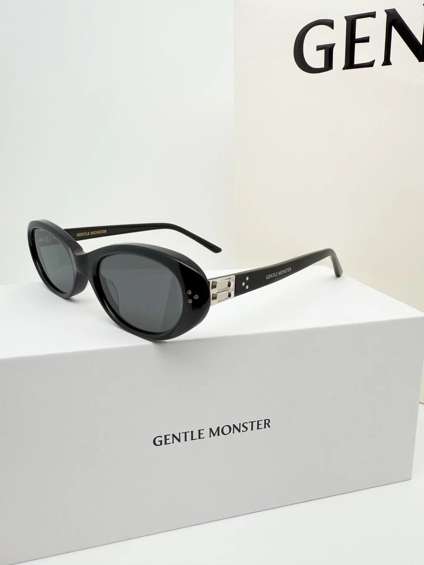 GM Cinnamon Cat-Eye Sunglasses D34017760