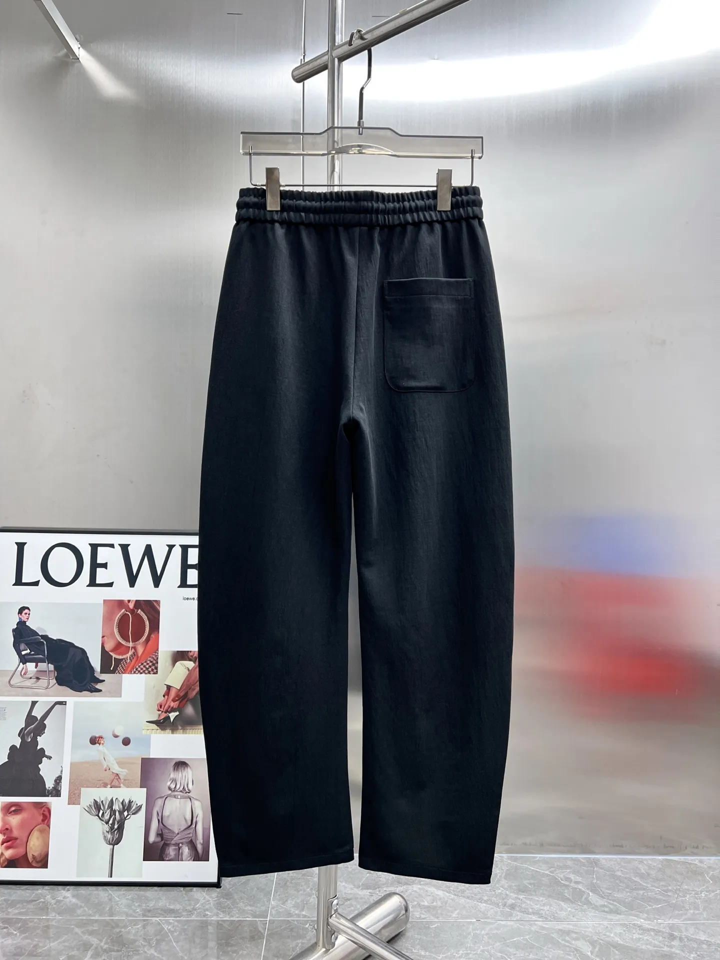 Moncler Logo-Patch Straight-Leg Trousers D22514652 — view 2