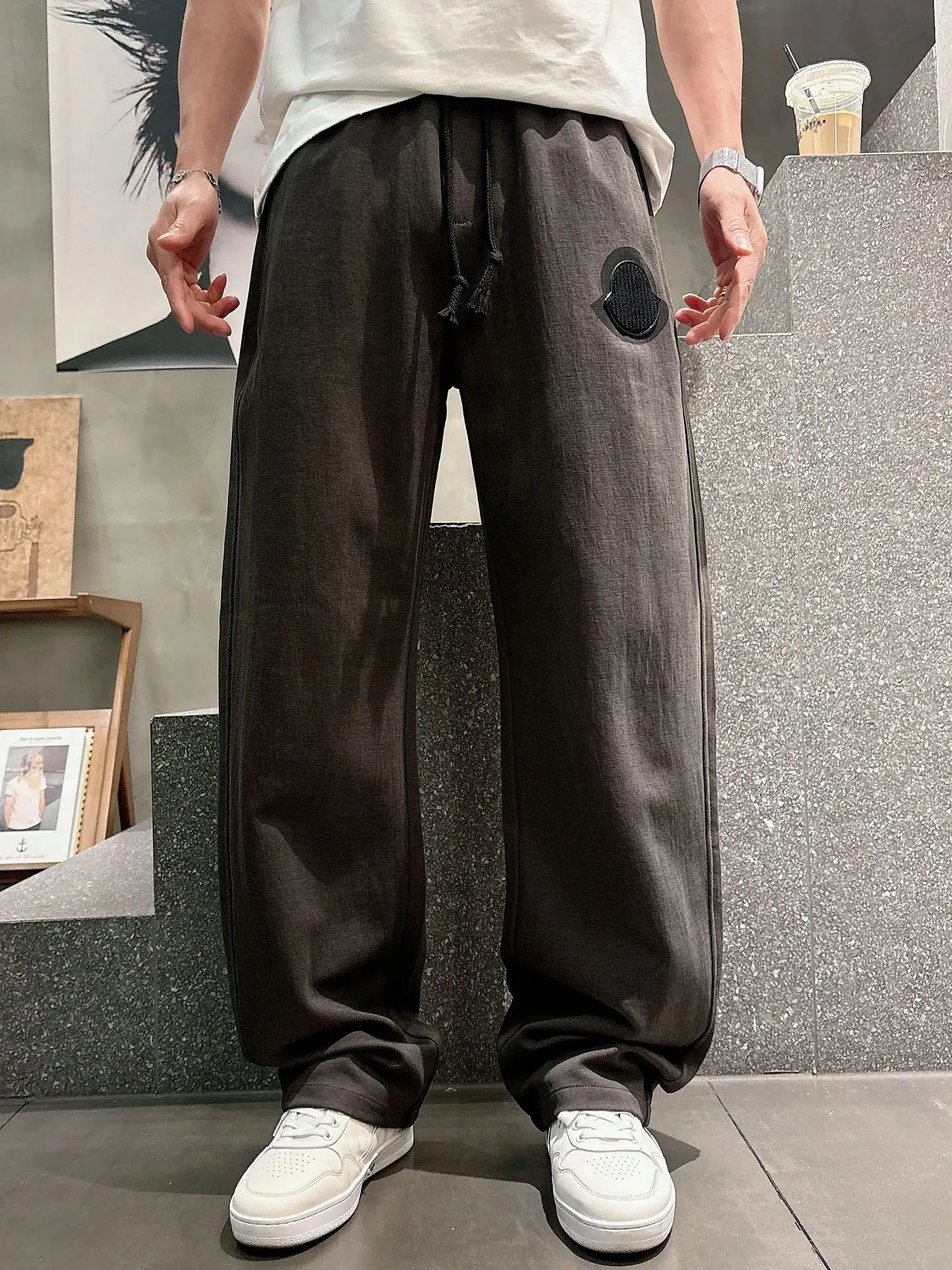 Moncler Logo-Patch Straight-Leg Sweatpants D22514664