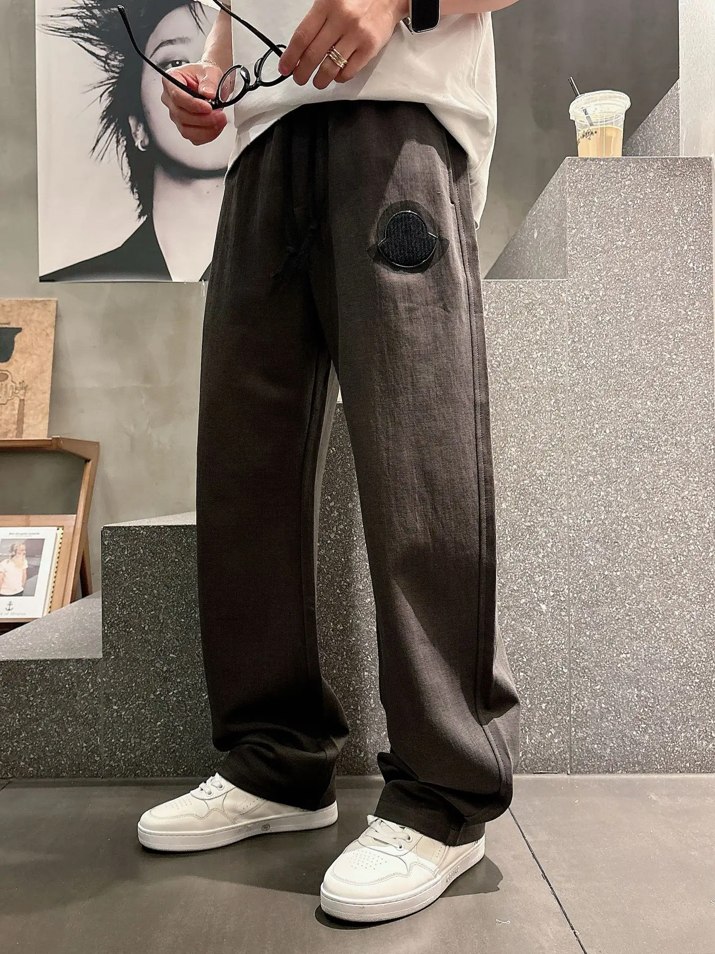 Moncler Logo-Patch Straight-Leg Sweatpants D22514664 — view 6