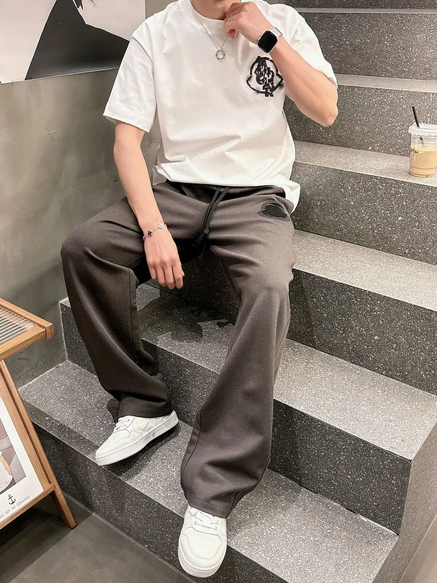 Moncler Logo-Patch Straight-Leg Sweatpants D22514664 — view 8