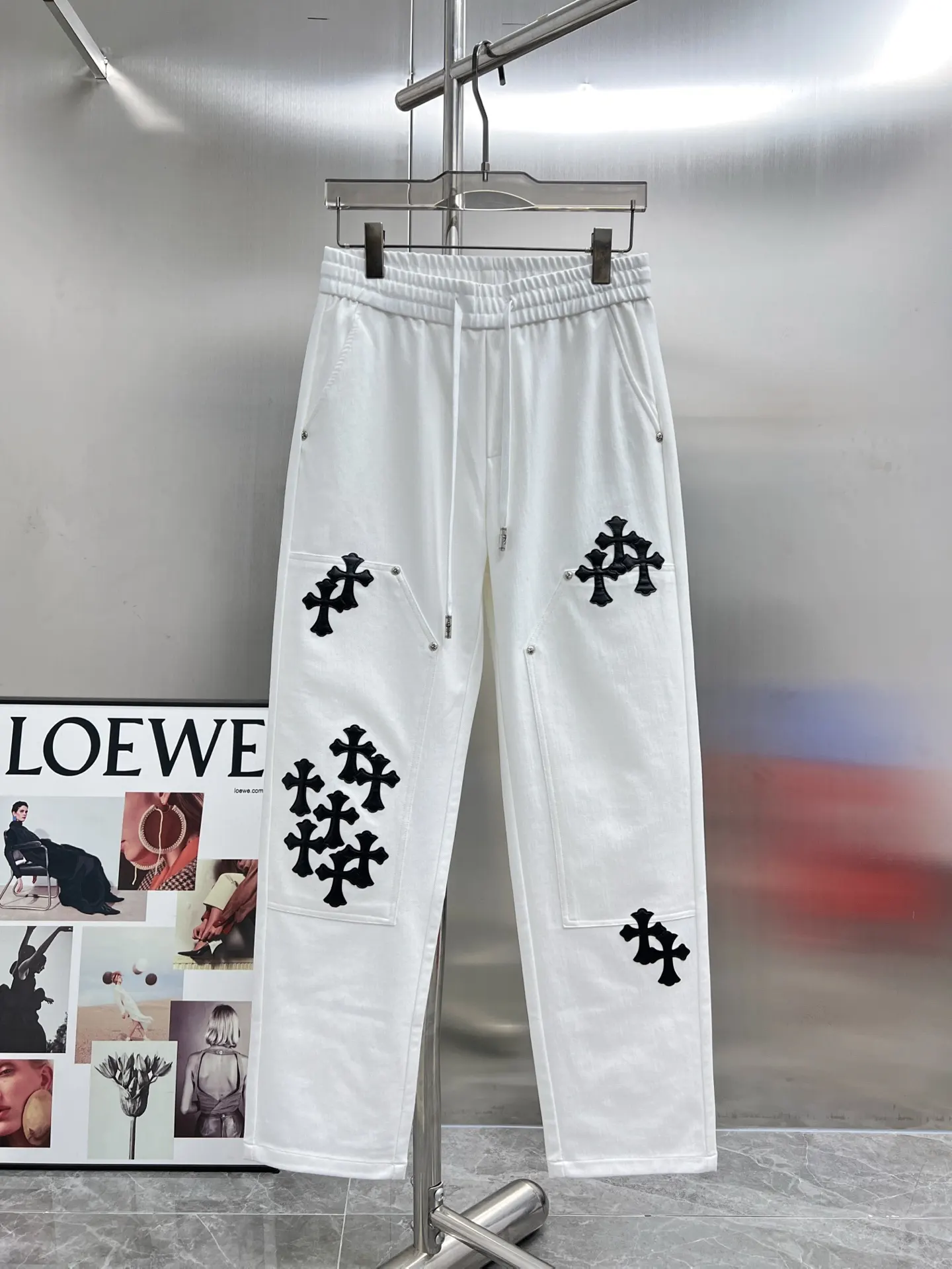Leather Cross Patch Drawstring Sweatpants D23514650