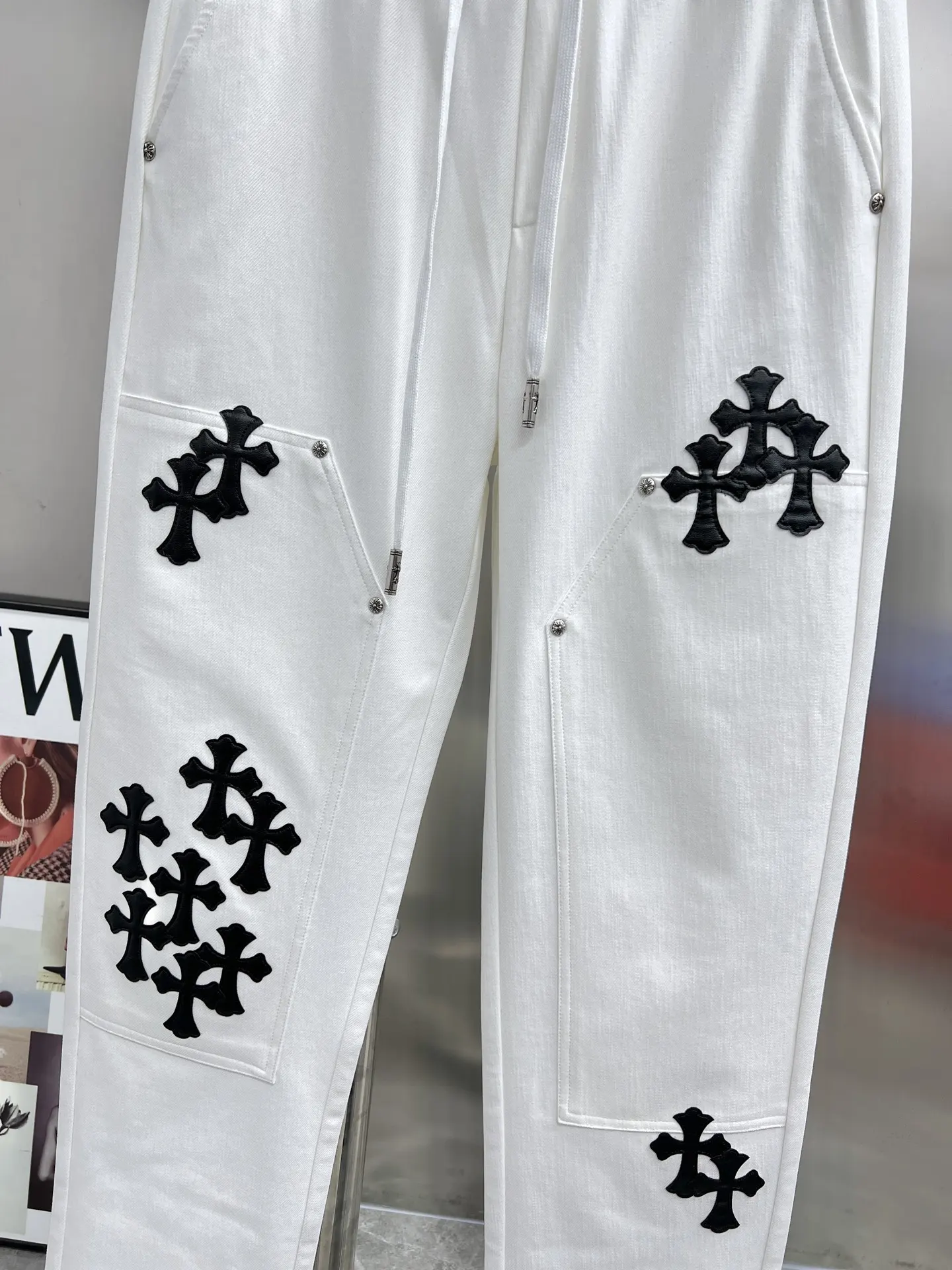 Leather Cross Patch Drawstring Sweatpants D23514650 — view 5