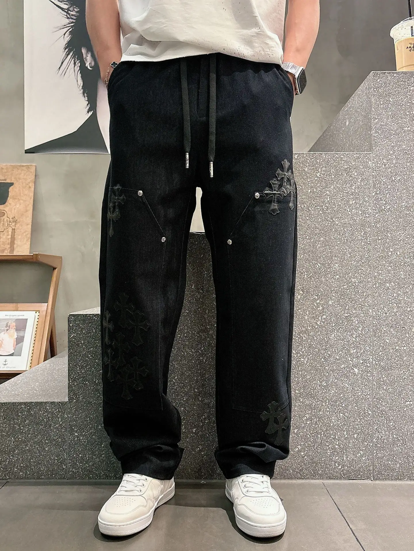 Appliqué Patch Studded Trousers D23514657