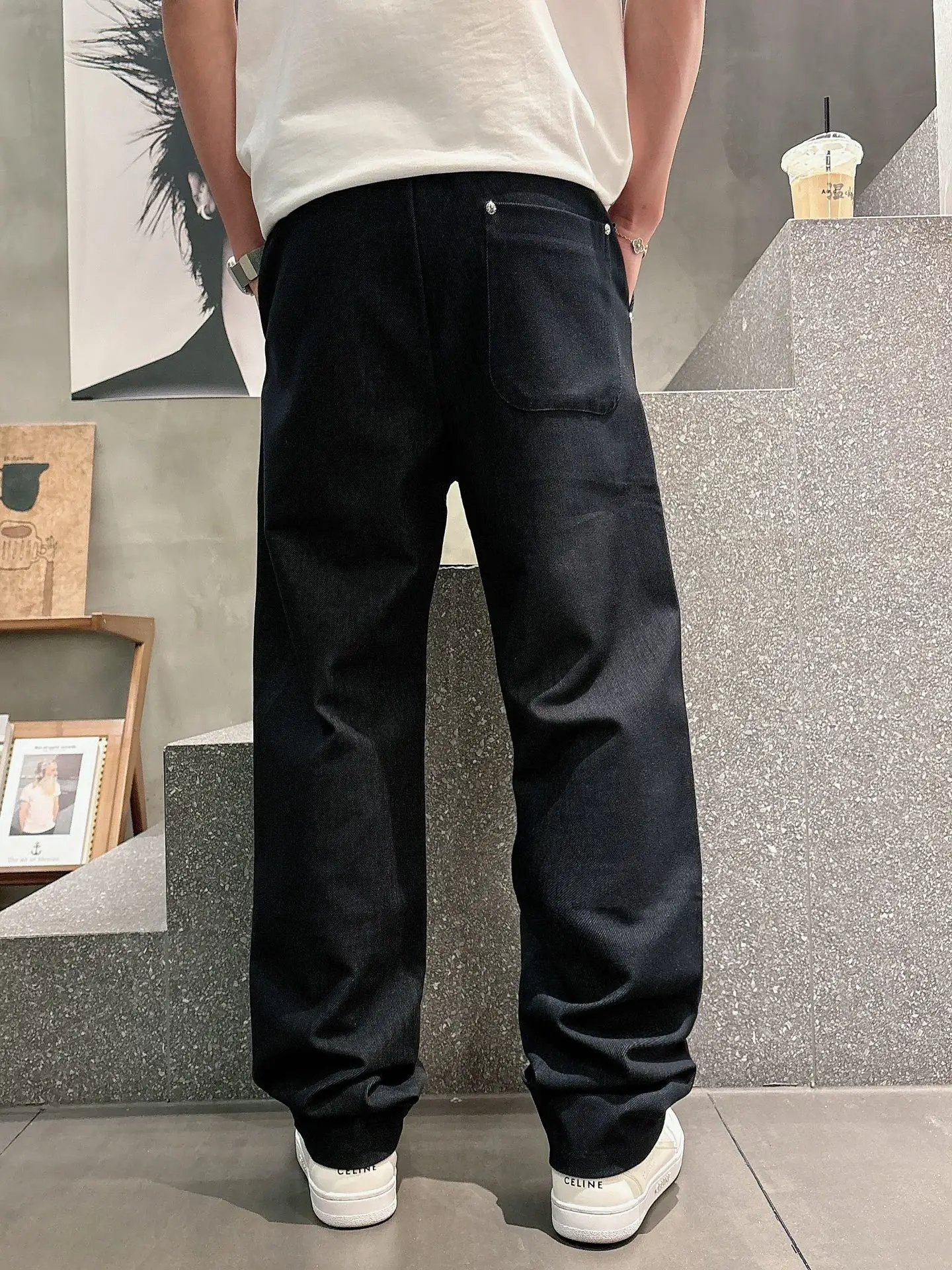 Appliqué Patch Studded Trousers D23514657 — view 3