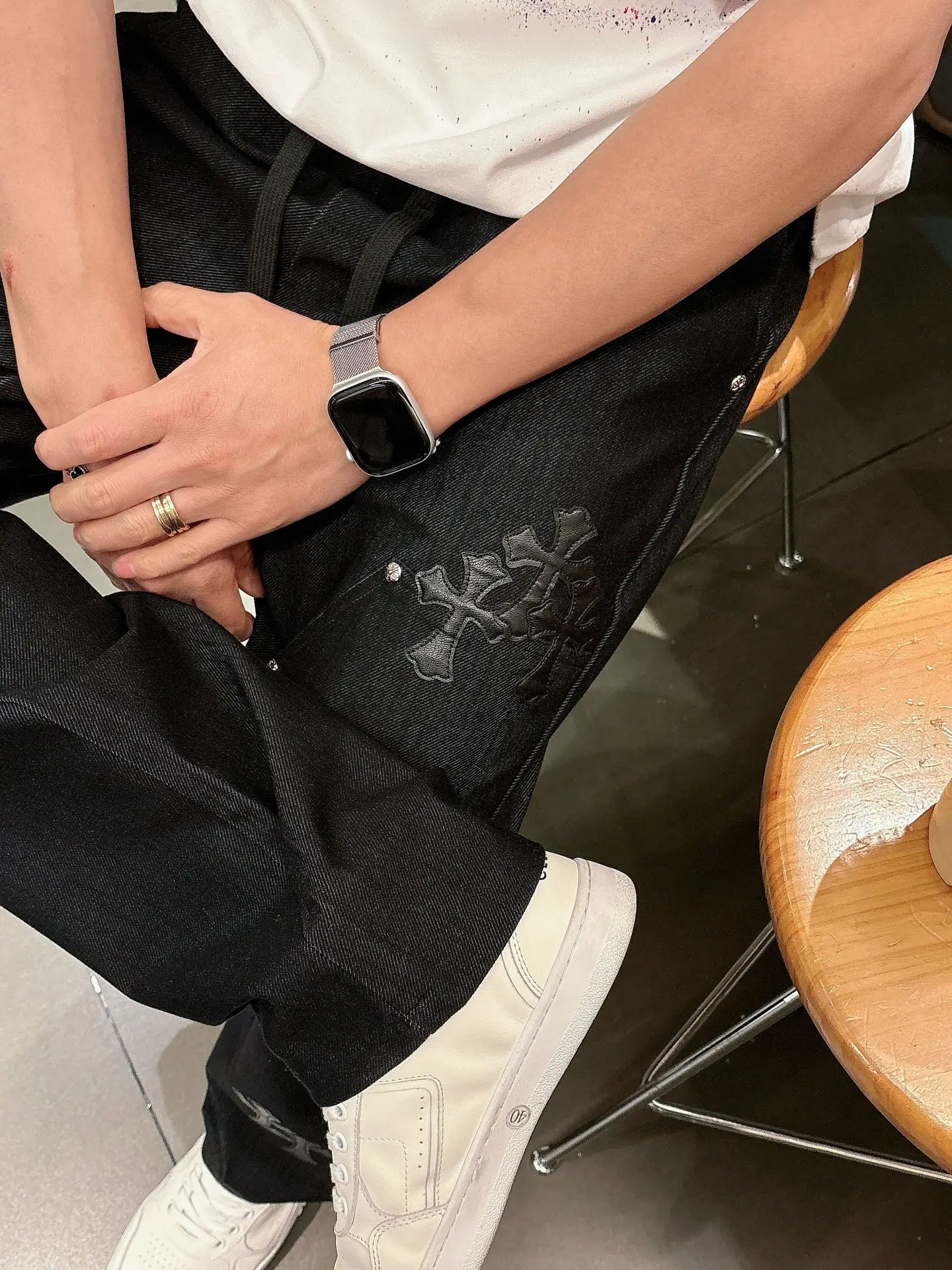 Appliqué Patch Studded Trousers D23514657 — view 4
