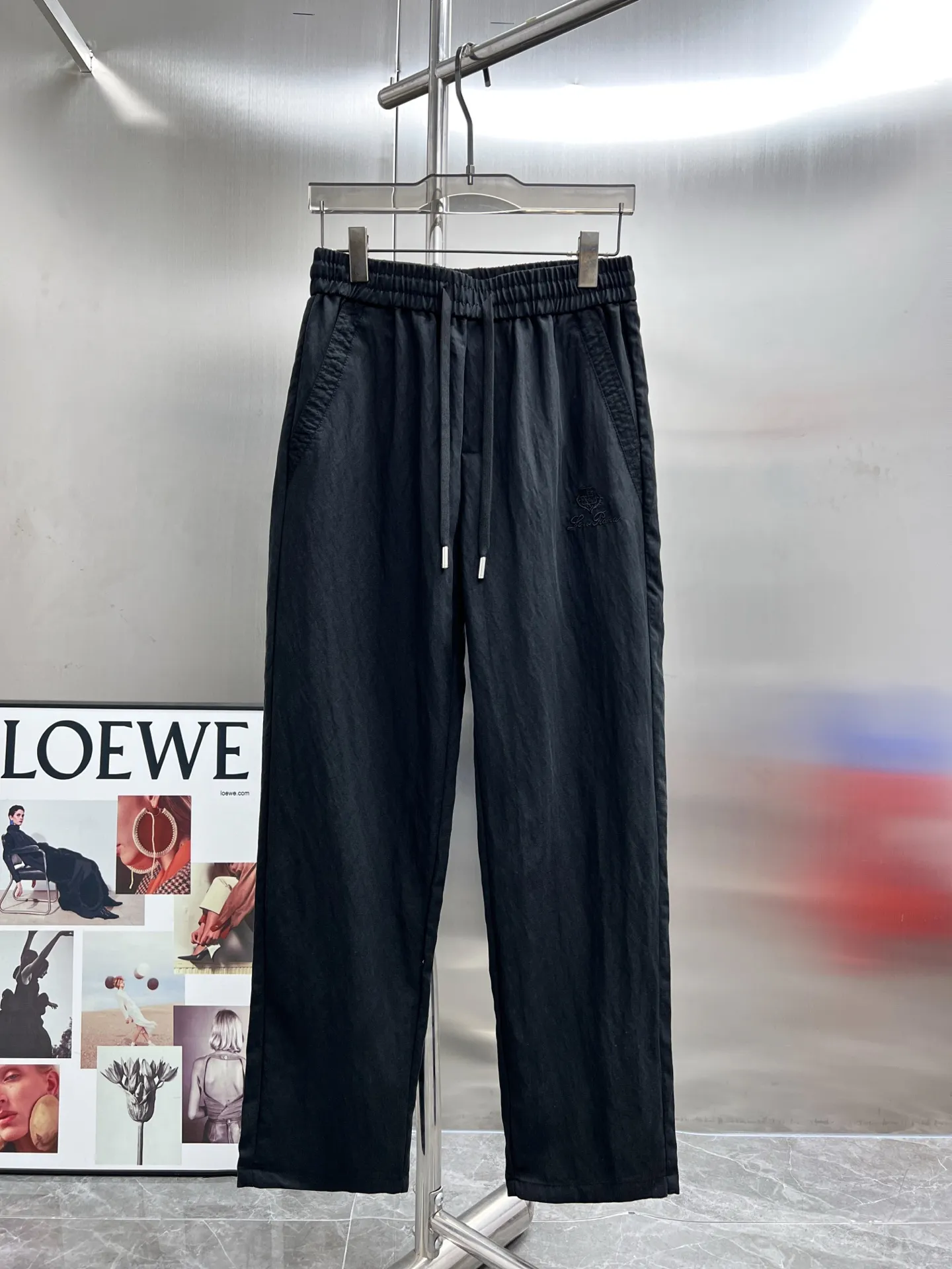 Embroidered Logo Drawstring Trousers D23514639