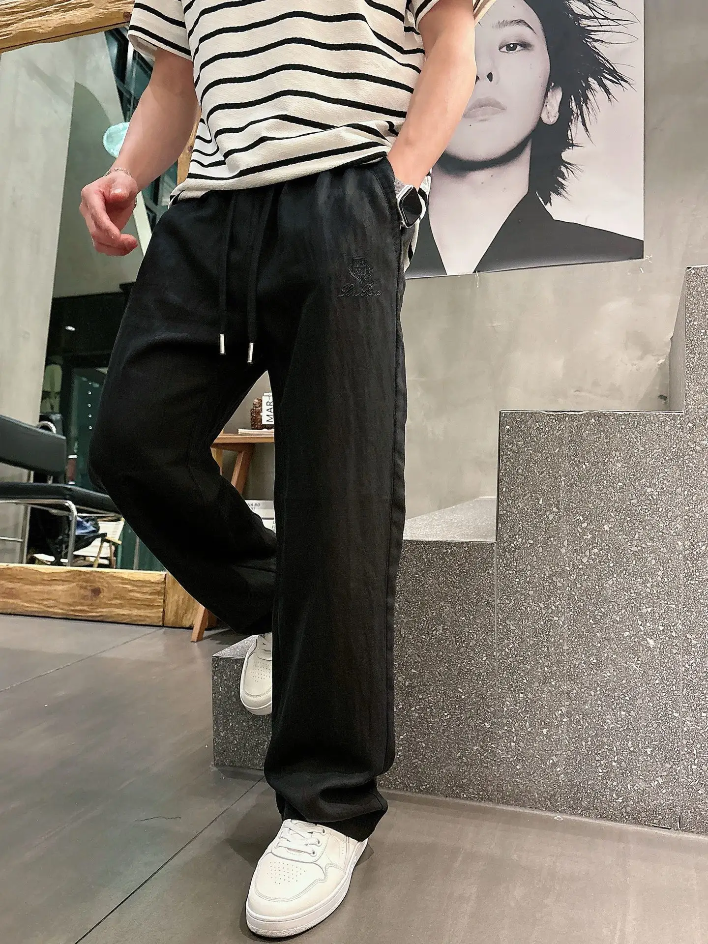 Embroidered Logo Drawstring Casual Trousers D23513343