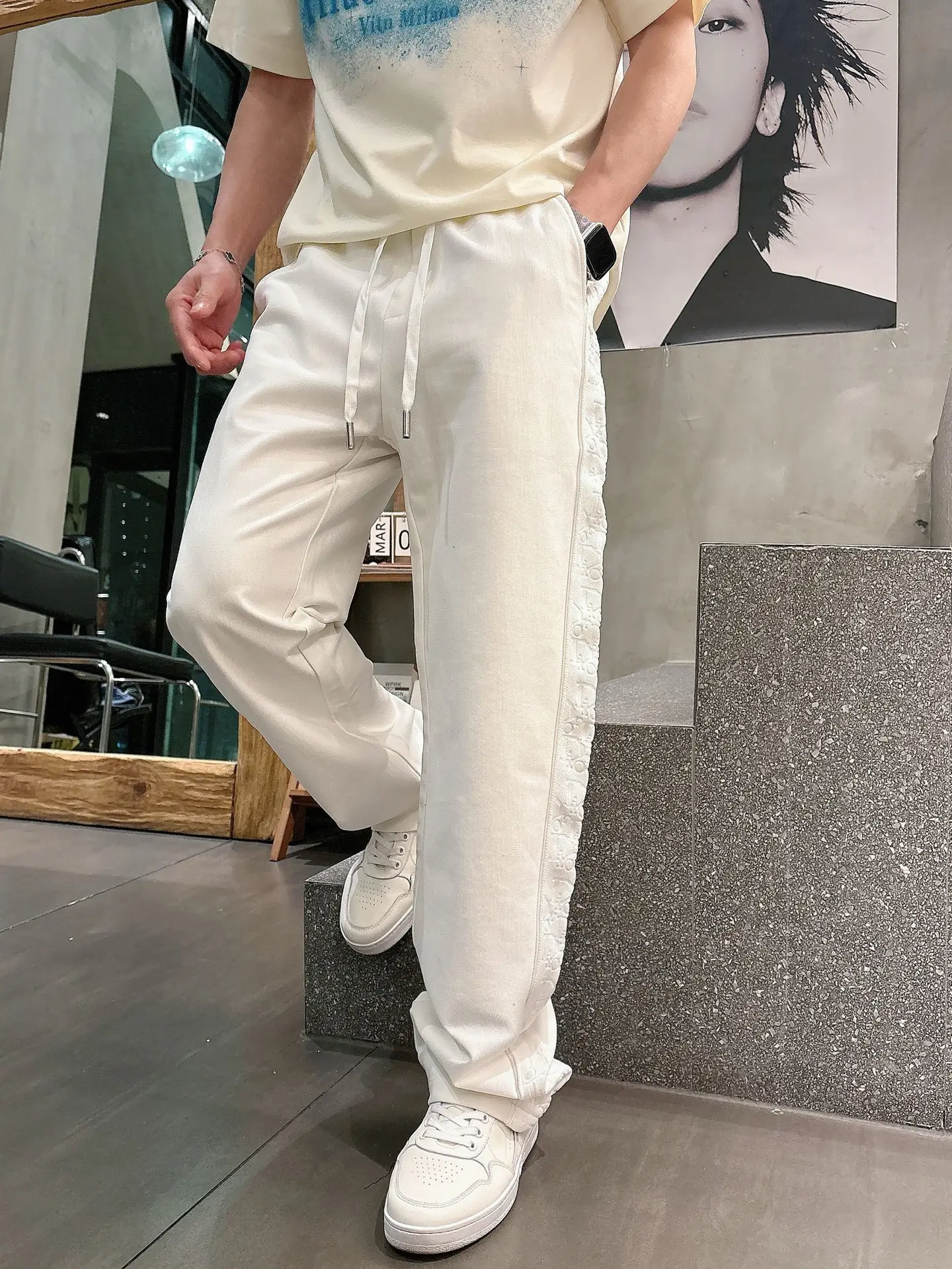 Logo-Jacquard Taped Casual Trousers D23513336 — view 8