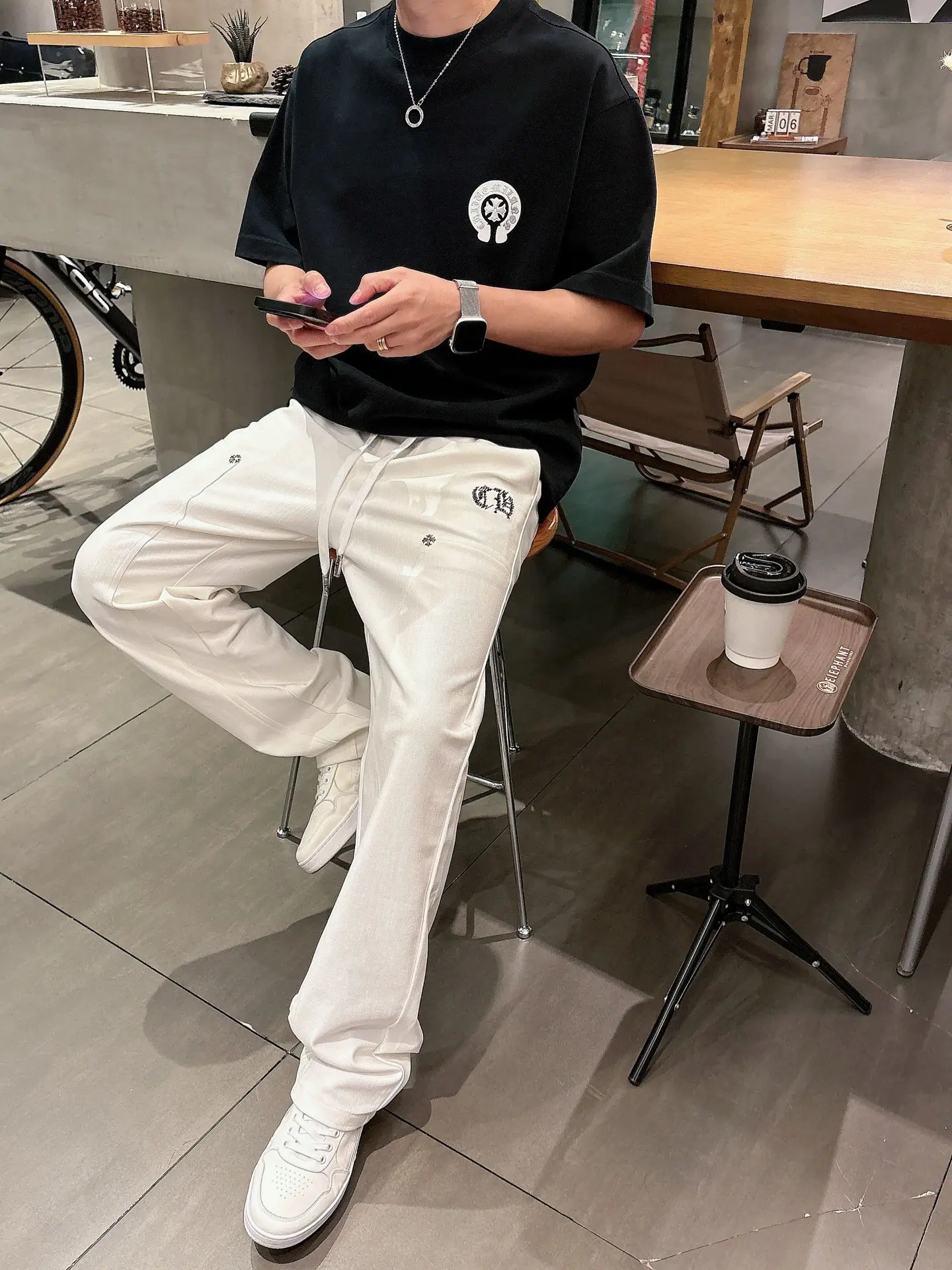 Embroidered Logo Straight-Leg Sweatpants D23013338 — view 5