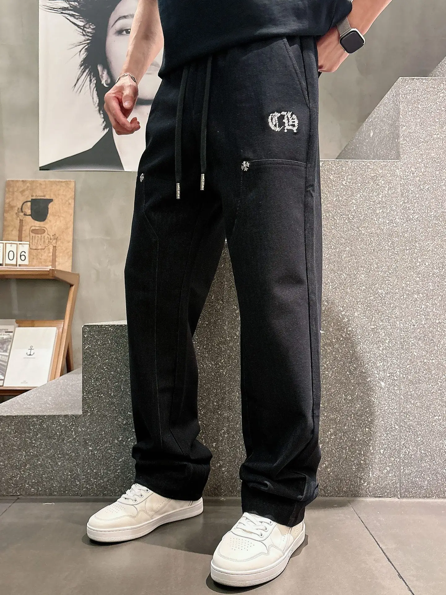 Embroidered Logo Drawstring Trousers D23013339 — view 2