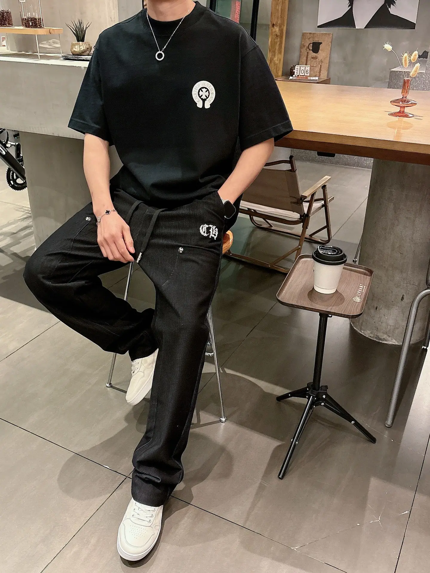 Embroidered Logo Drawstring Trousers D23013339 — view 5
