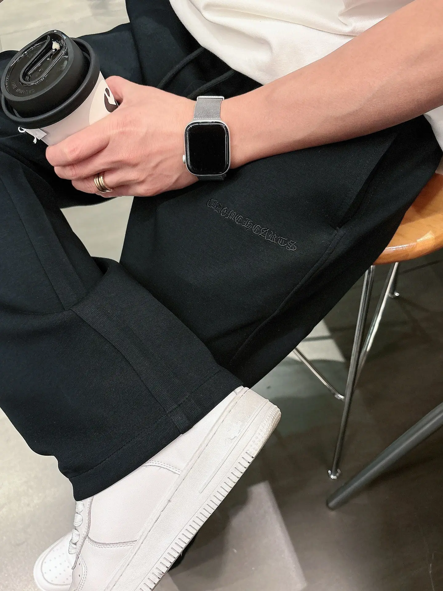 Embroidered Logo Straight-Leg Sweatpants D22512401 — view 4