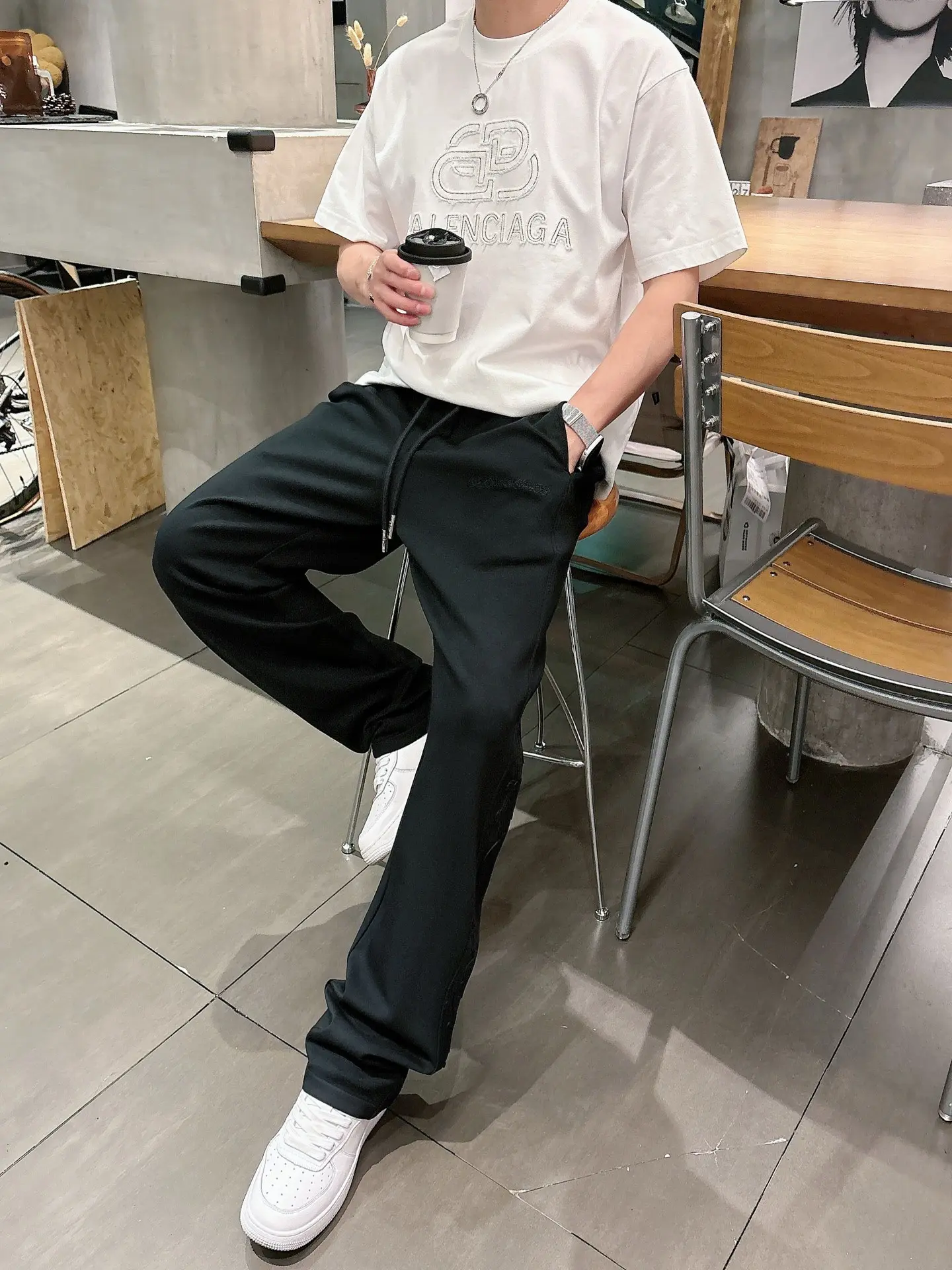 Embroidered Logo Straight-Leg Sweatpants D22512401 — view 5