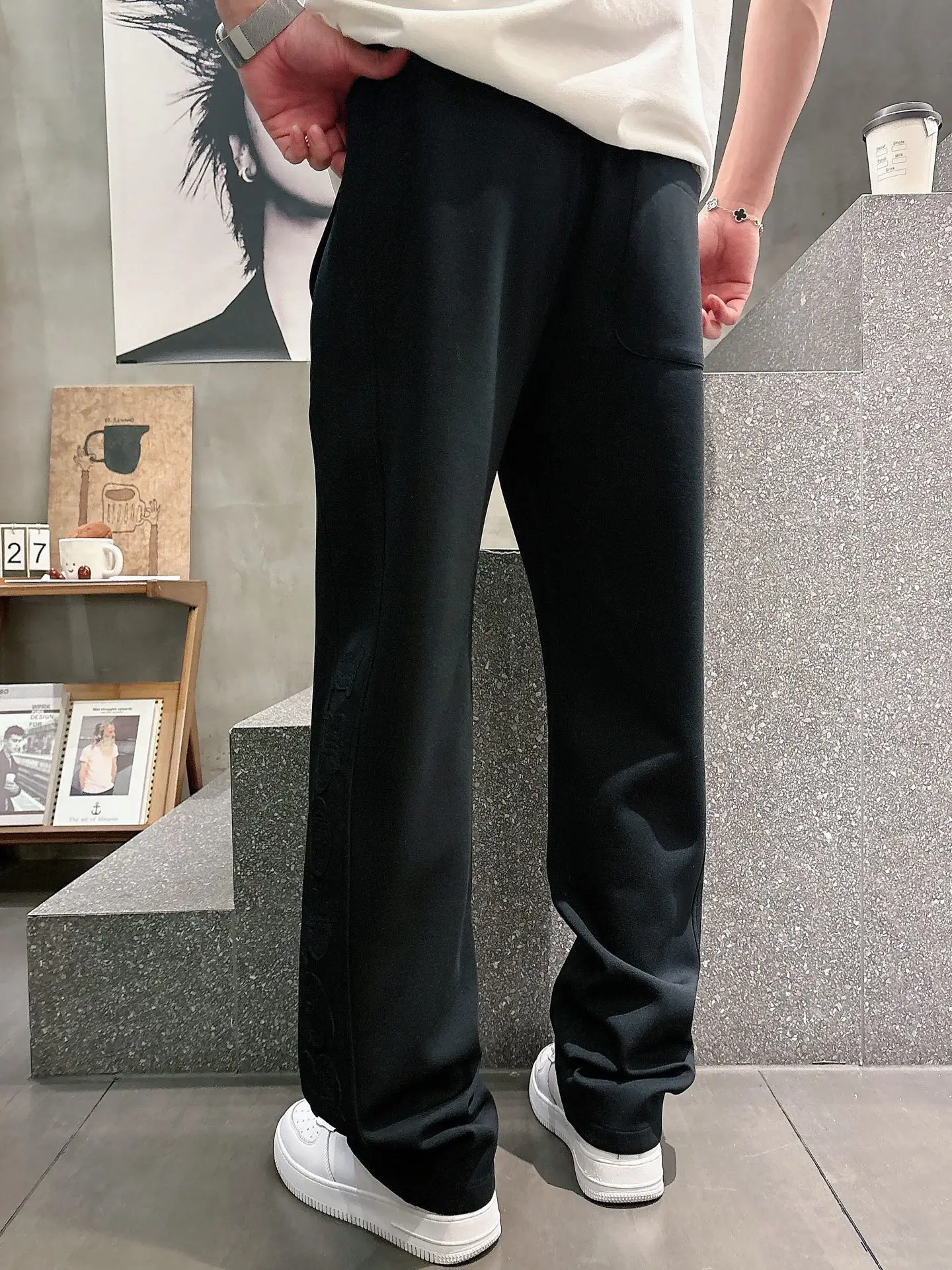 Embroidered Logo Straight-Leg Sweatpants D22512401 — view 6