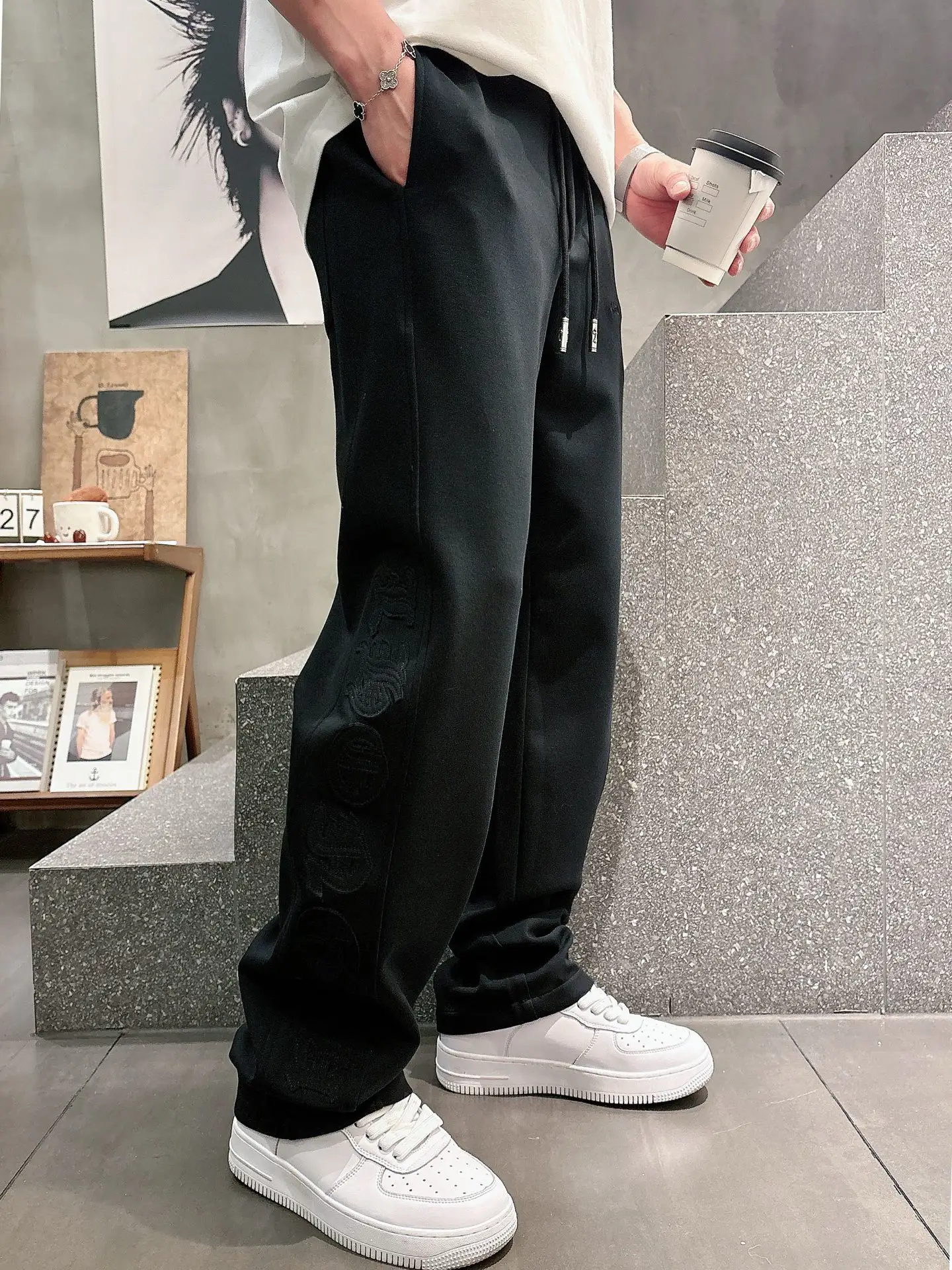 Embroidered Logo Straight-Leg Sweatpants D22512401 — view 8