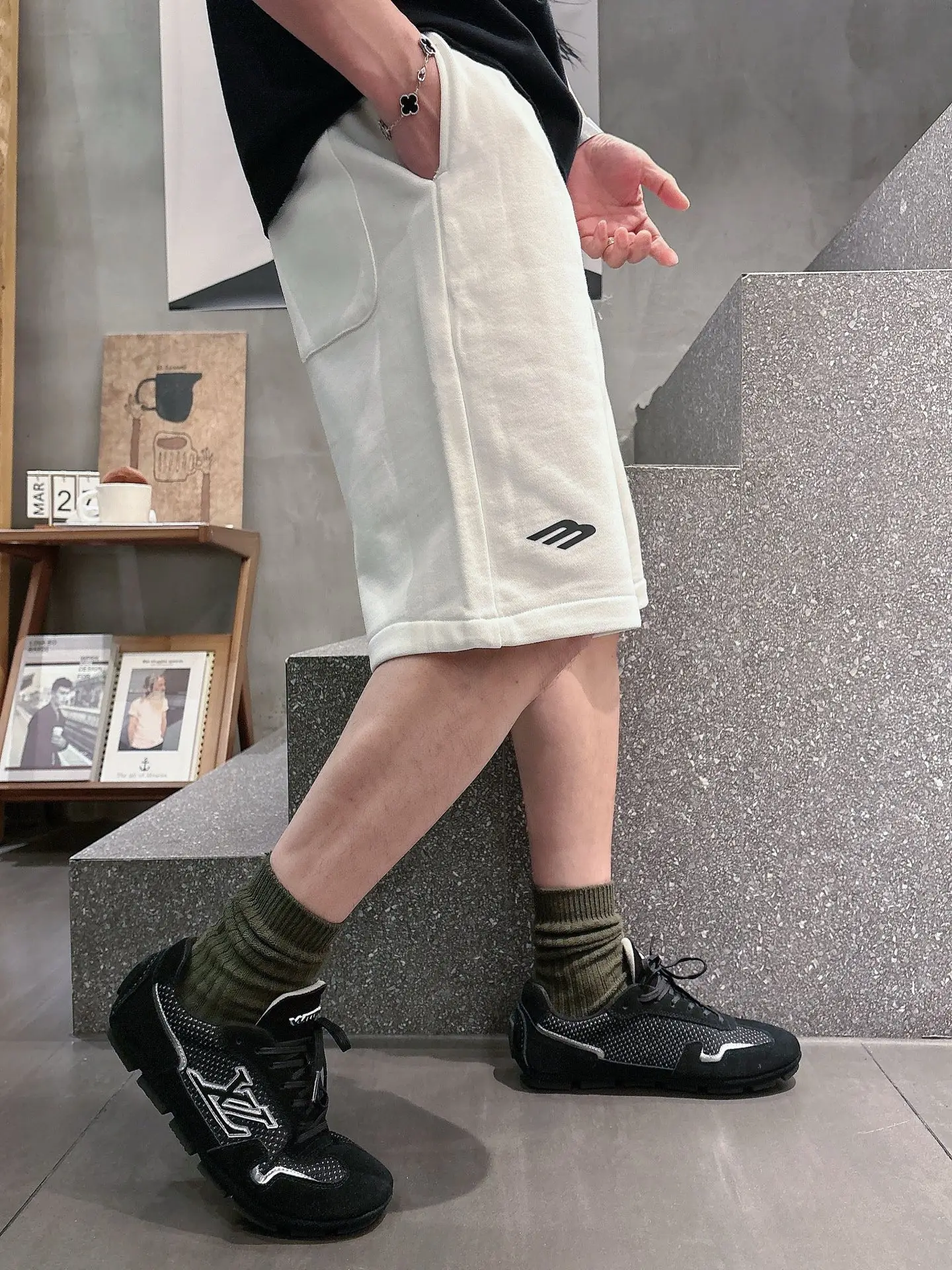 Embroidered Cotton-Jersey Sweat Shorts D20012454 — view 4