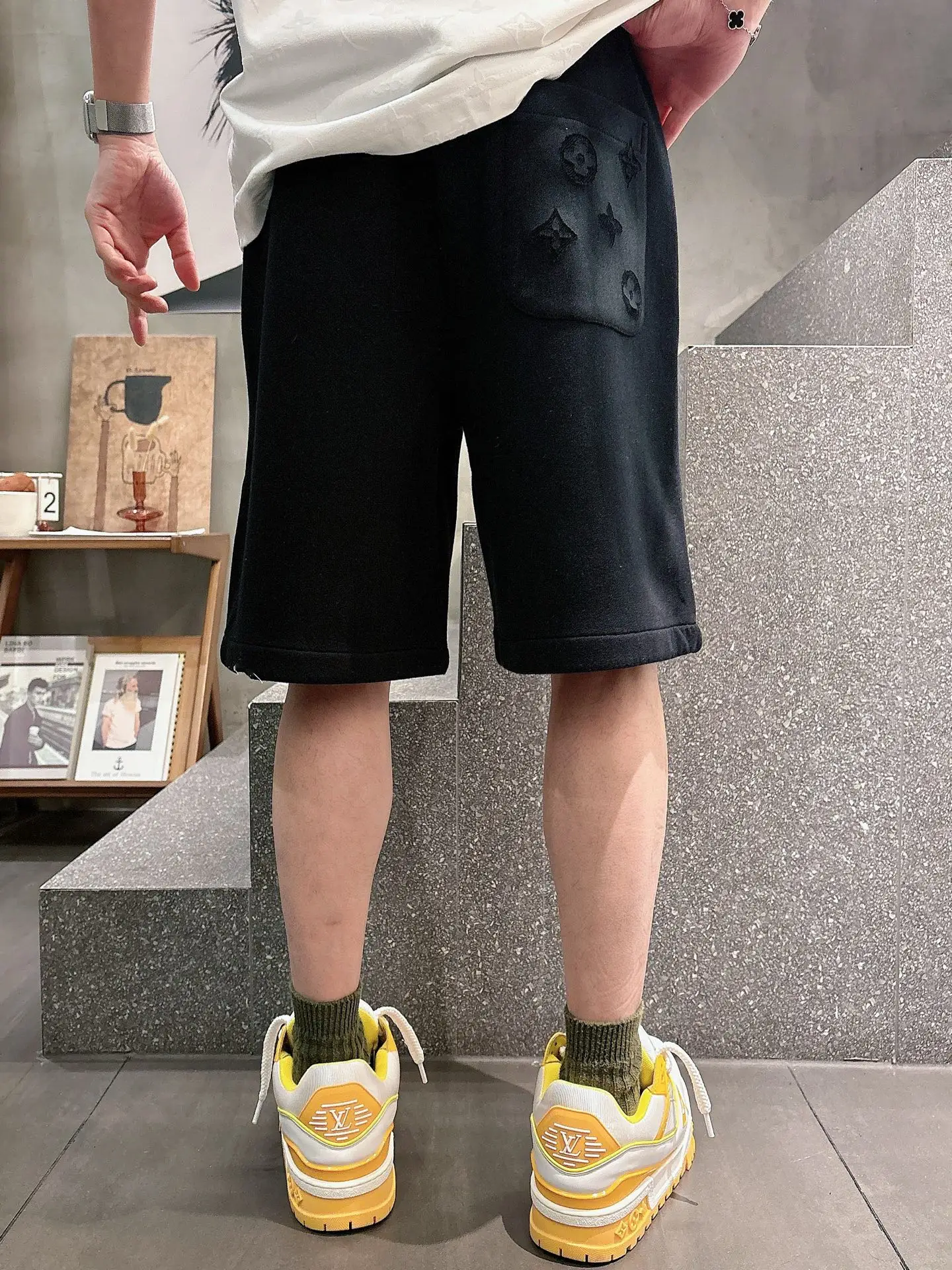 Monogram Burnout Jersey Shorts D21012449 — view 3