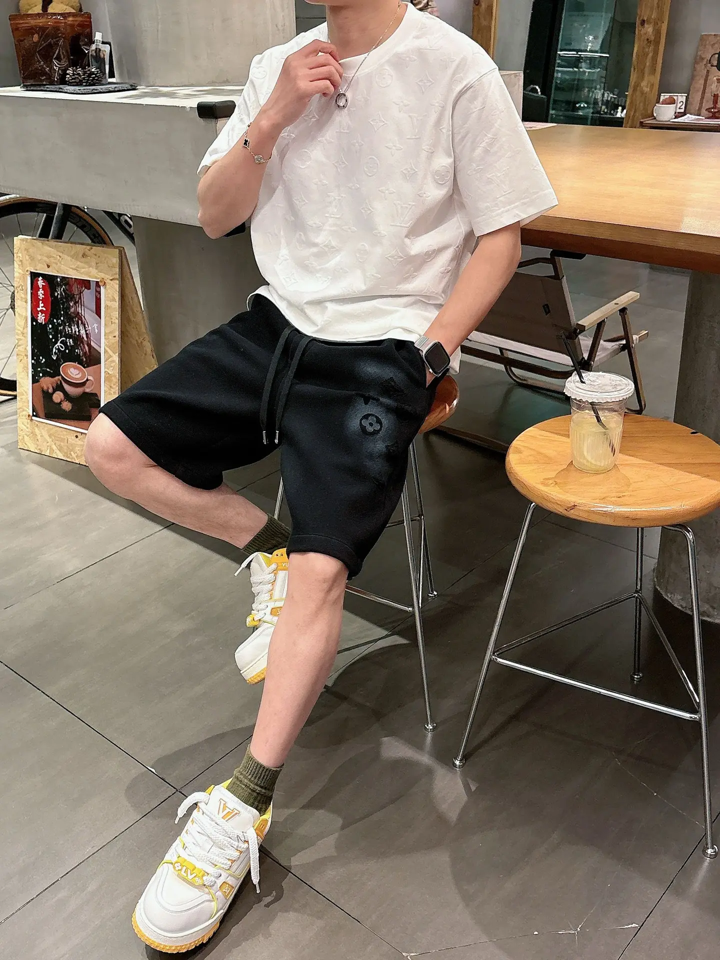 Monogram Burnout Jersey Shorts D21012449 — view 5