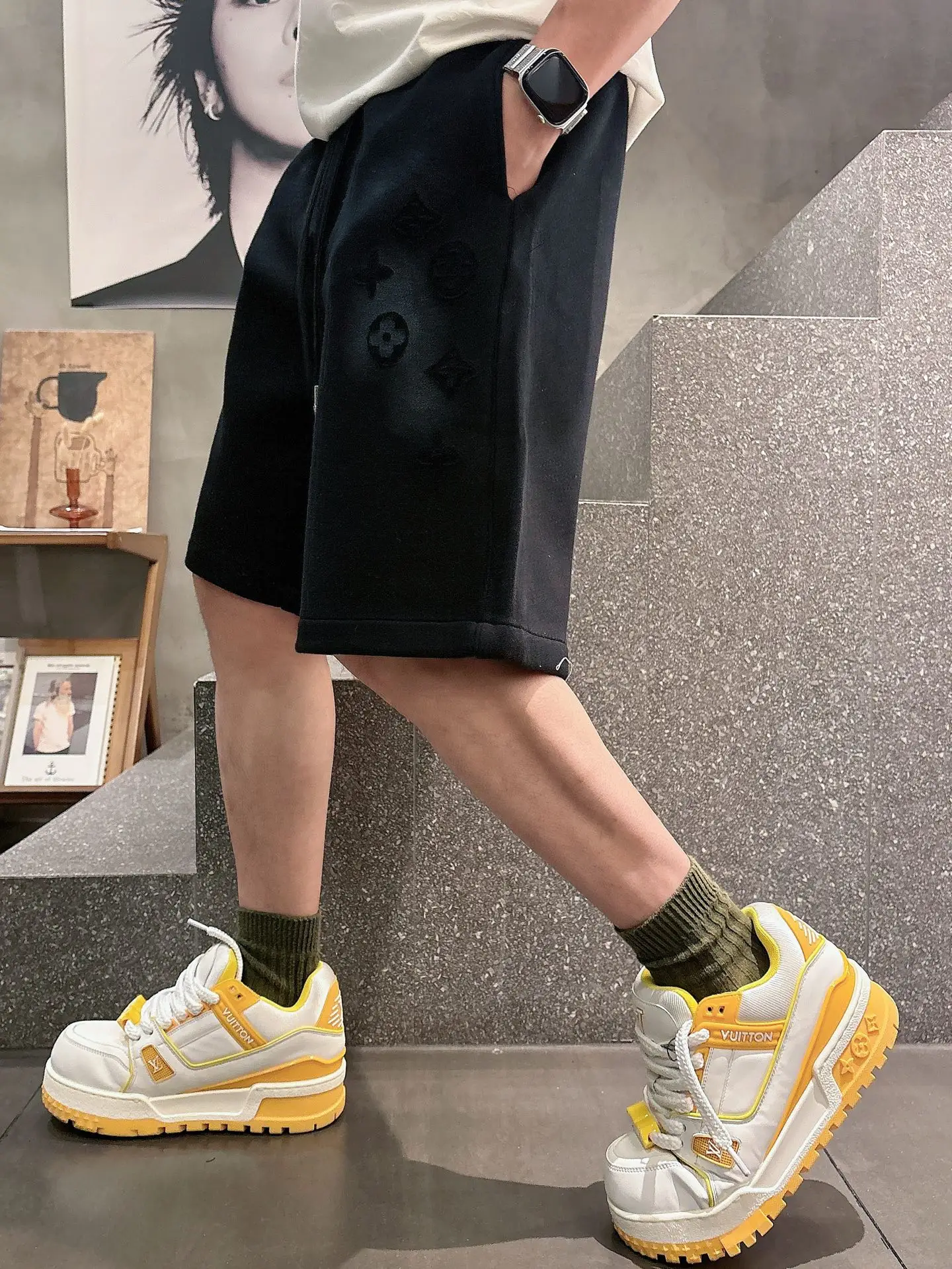 Monogram Burnout Jersey Shorts D21012449 — view 8