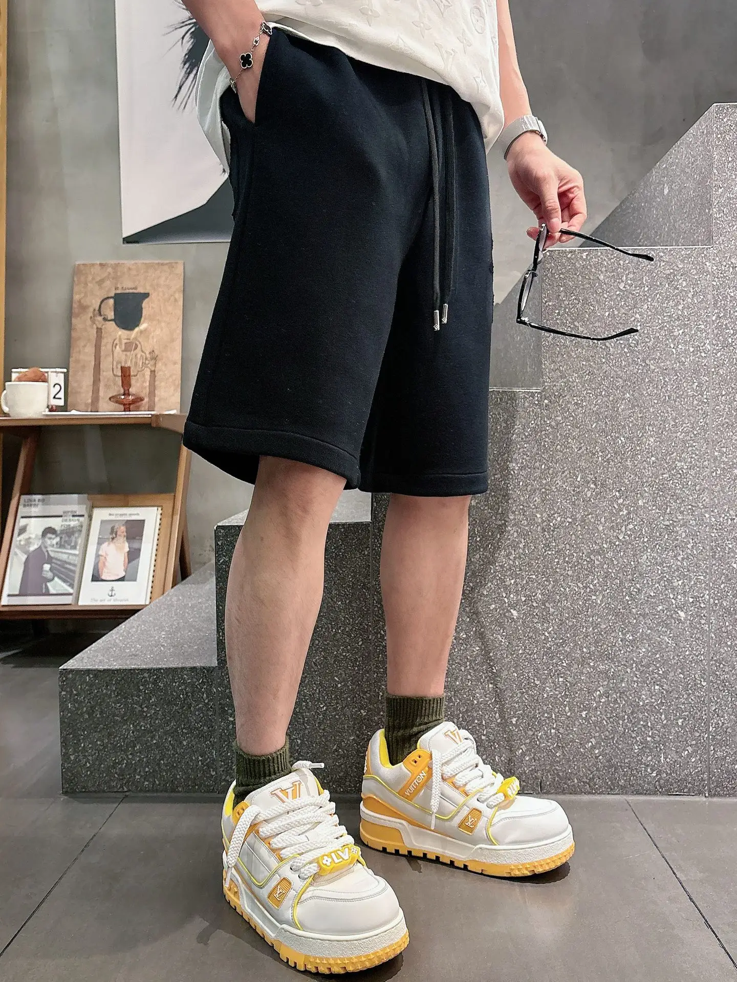 Monogram Burnout Jersey Shorts D21012449 — view 9