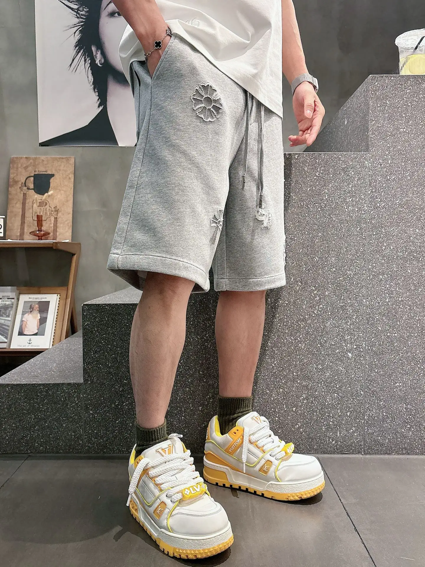 Laser-Cut Logo Cotton-Blend Shorts D21012446 — view 4