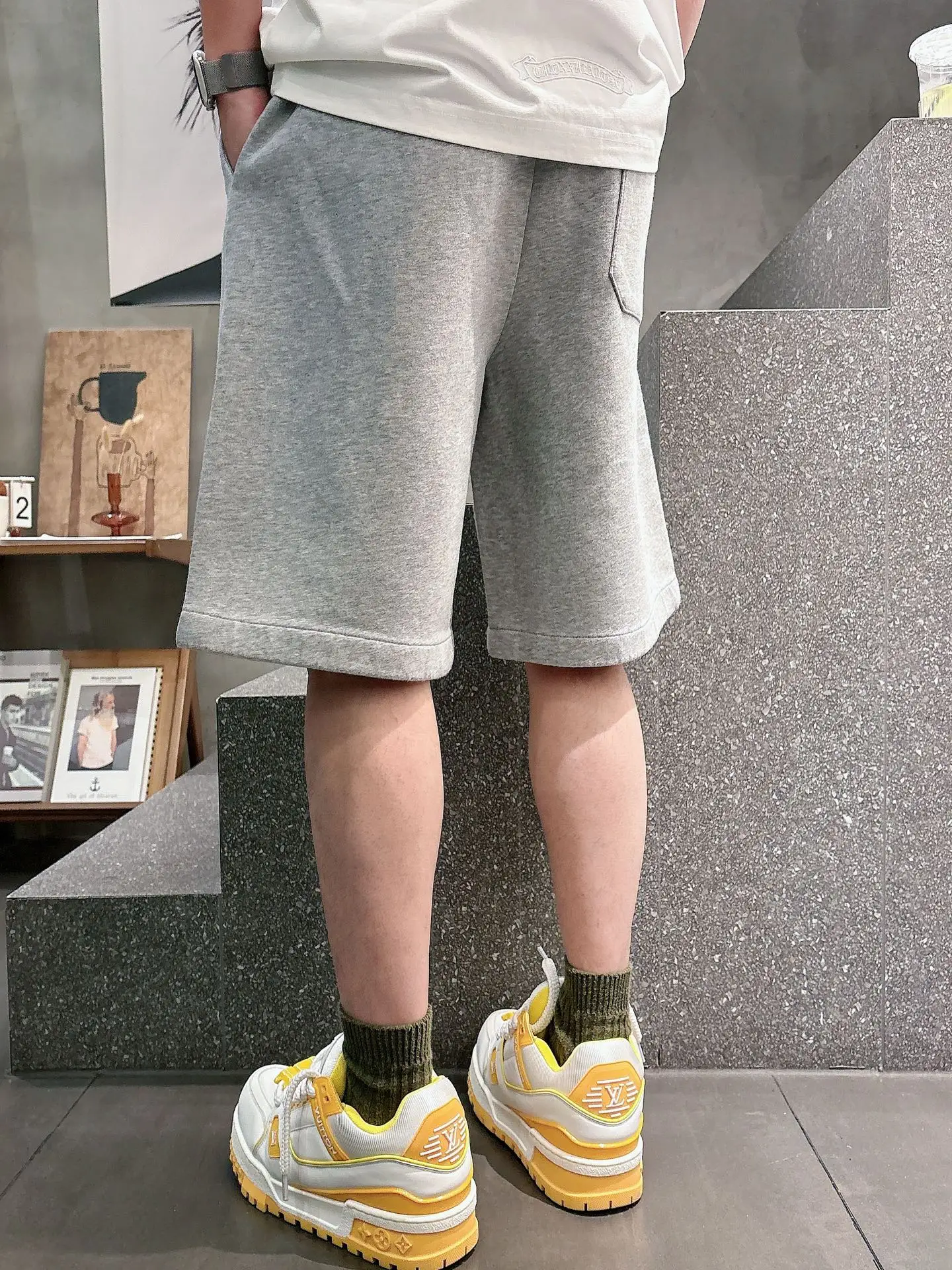 Laser-Cut Logo Cotton-Blend Shorts D21012446 — view 8