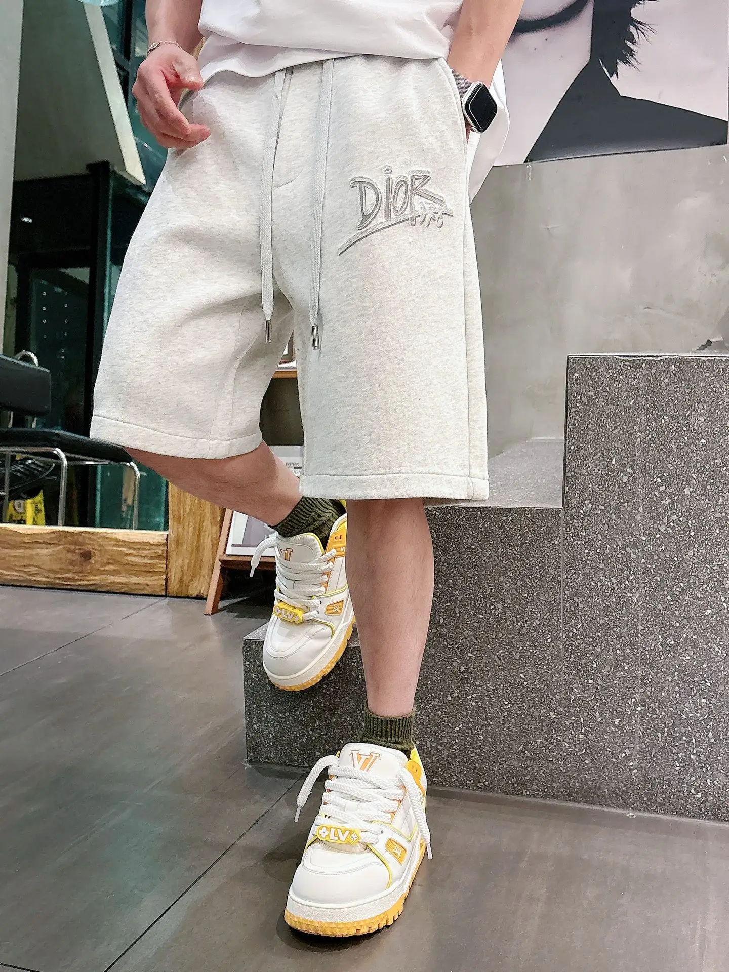 Logo Embroidered Cotton-Blend Shorts D21012450