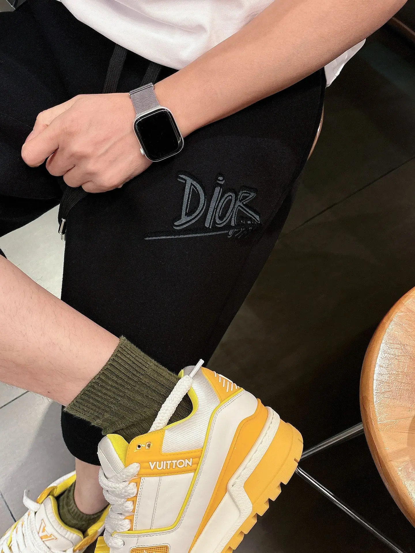 Logo Embroidered Cotton-Blend Shorts D21012451 — view 3