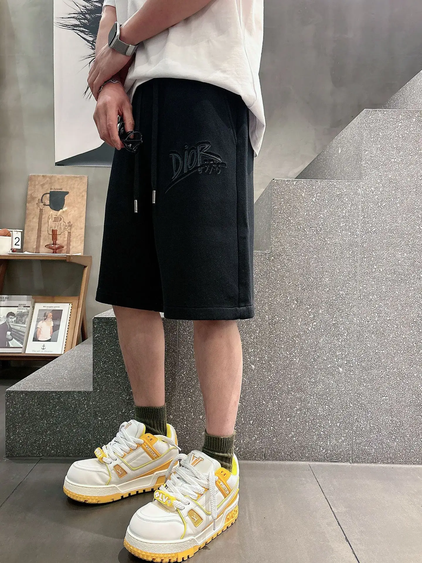 Logo Embroidered Cotton-Blend Shorts D21012451 — view 4