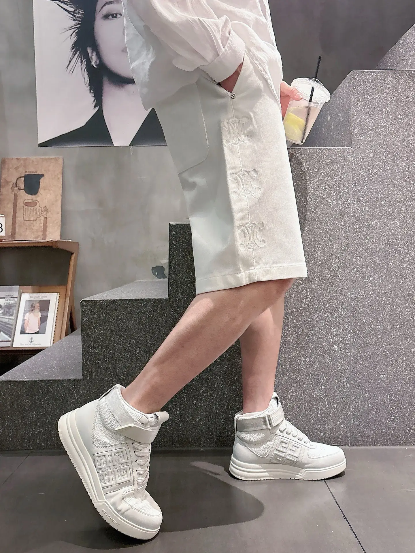 Embossed Logo Denim Drawstring Shorts D18011440 — view 6