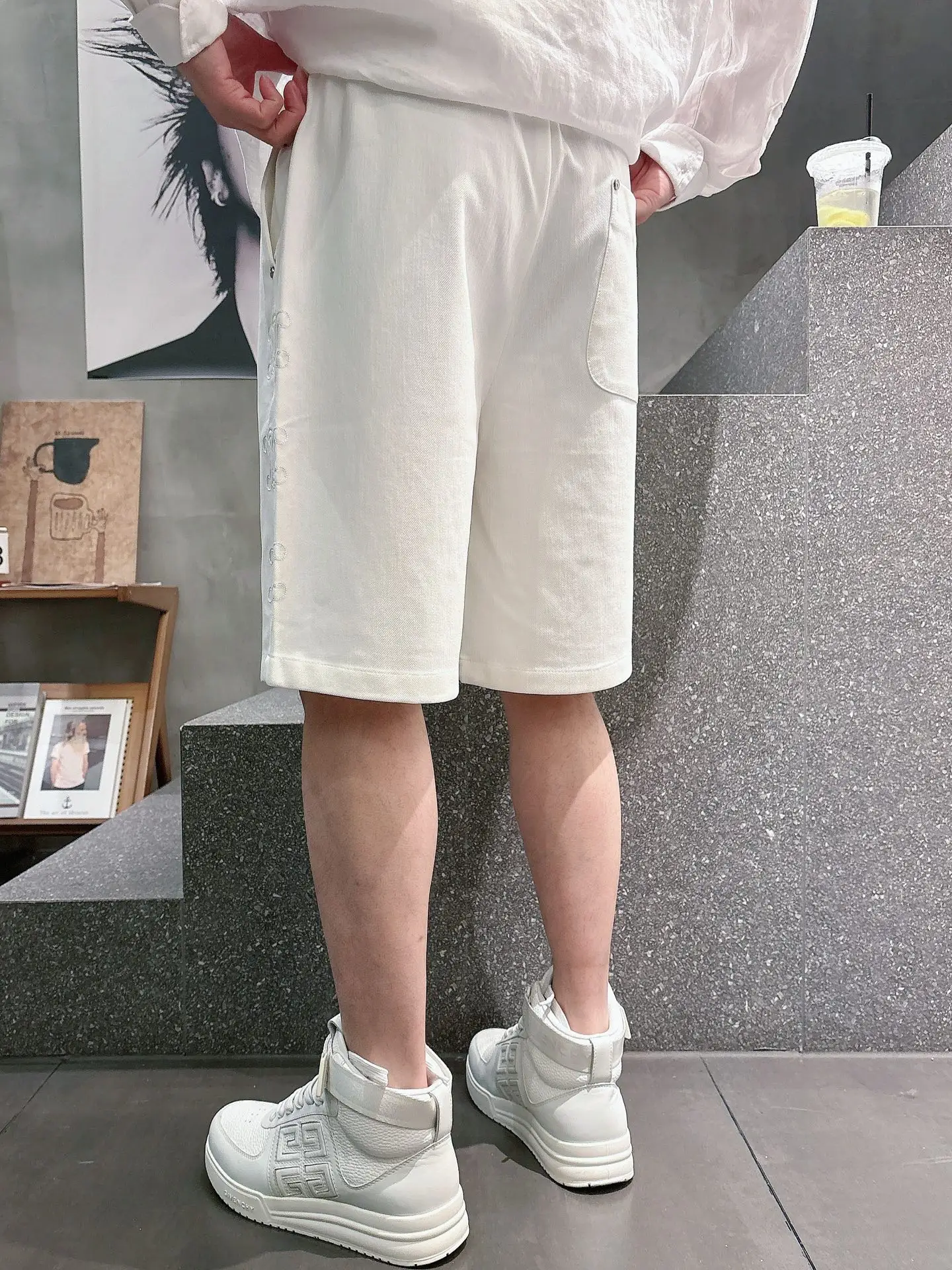 Embossed Logo Denim Drawstring Shorts D18011440 — view 8