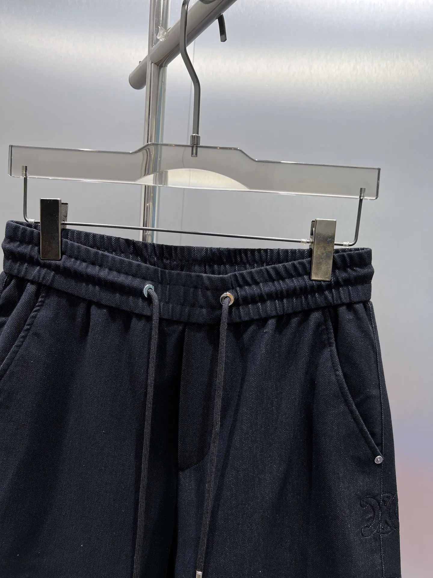 Shorts Logo D21012415 — view 3