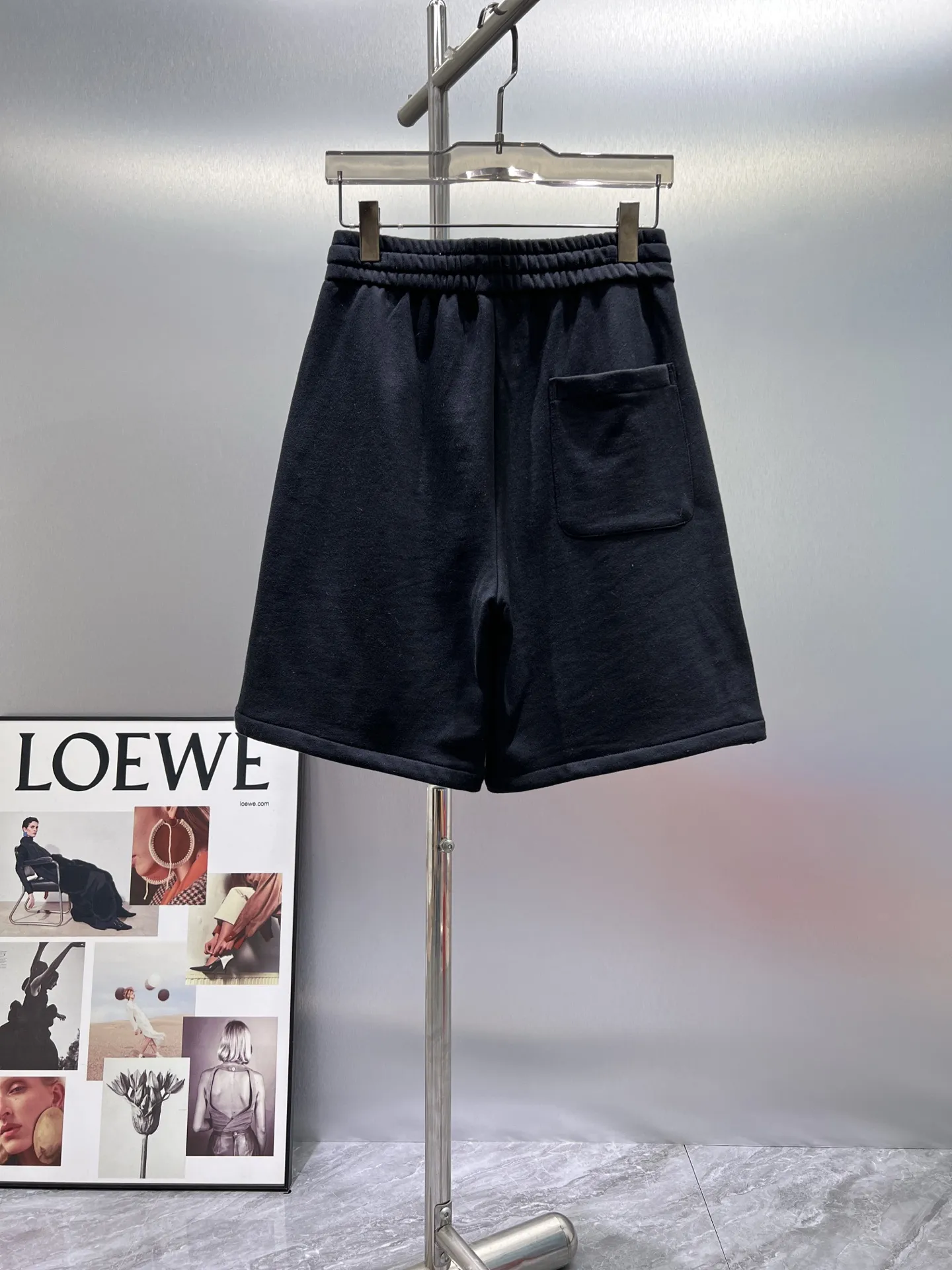 Embroidered Logo Drawstring Shorts D21012421 — view 2