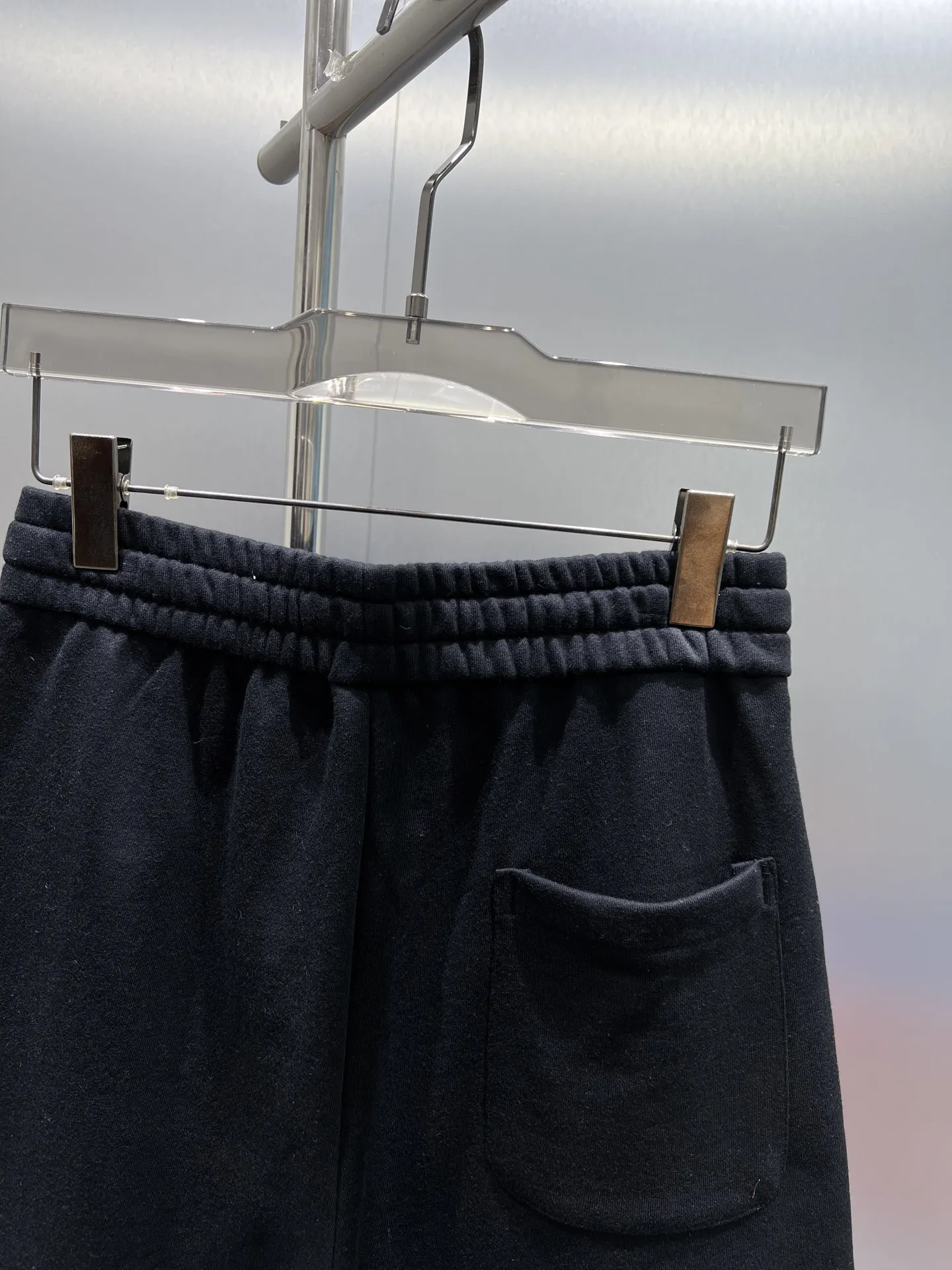 Embroidered Logo Drawstring Shorts D21012421 — view 8