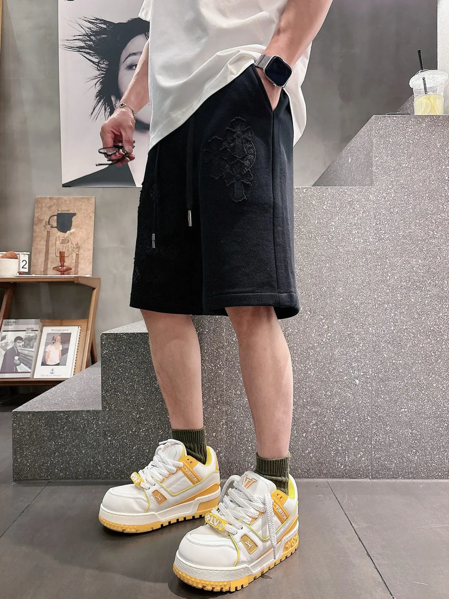 Embroidered Logo Cotton-Jersey Shorts D21012443 — view 5